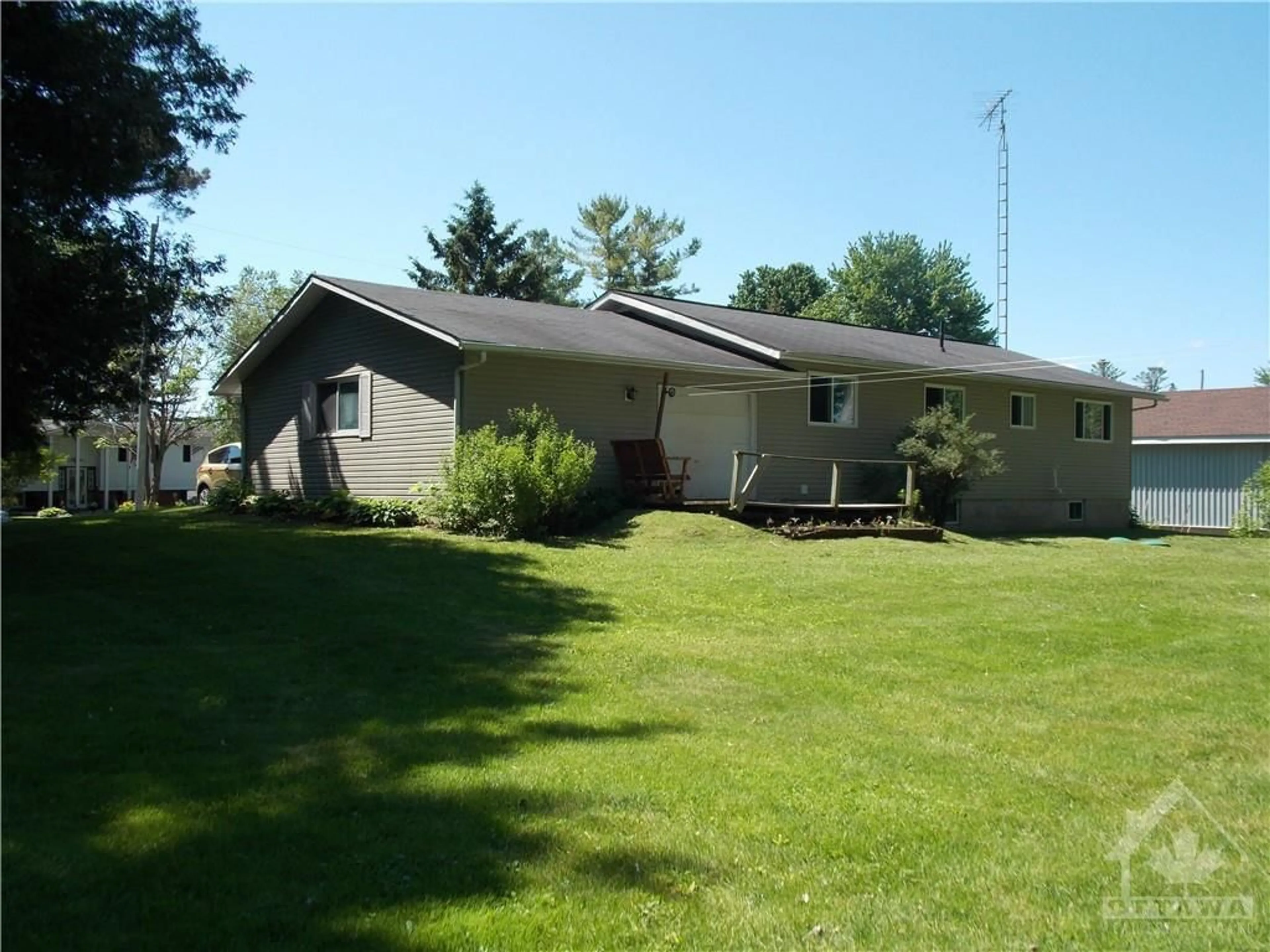 Frontside or backside of a home, the front or back of building for 10617 MAPLE St, South Mountain Ontario K0E 1W0