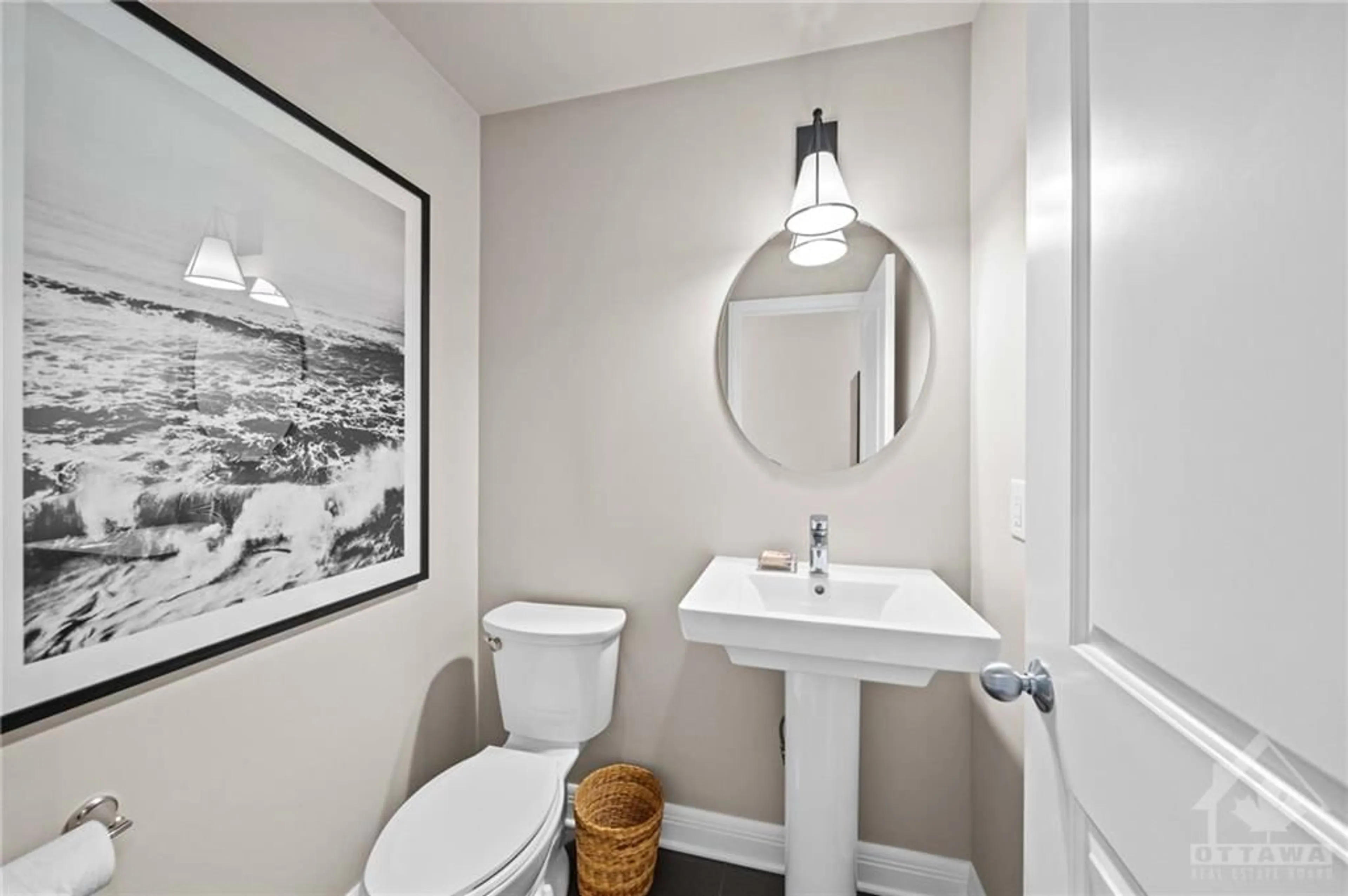 Bathroom, wood floors for 540 KILSPINDIE Ridge, Ottawa Ontario K2J 6A2