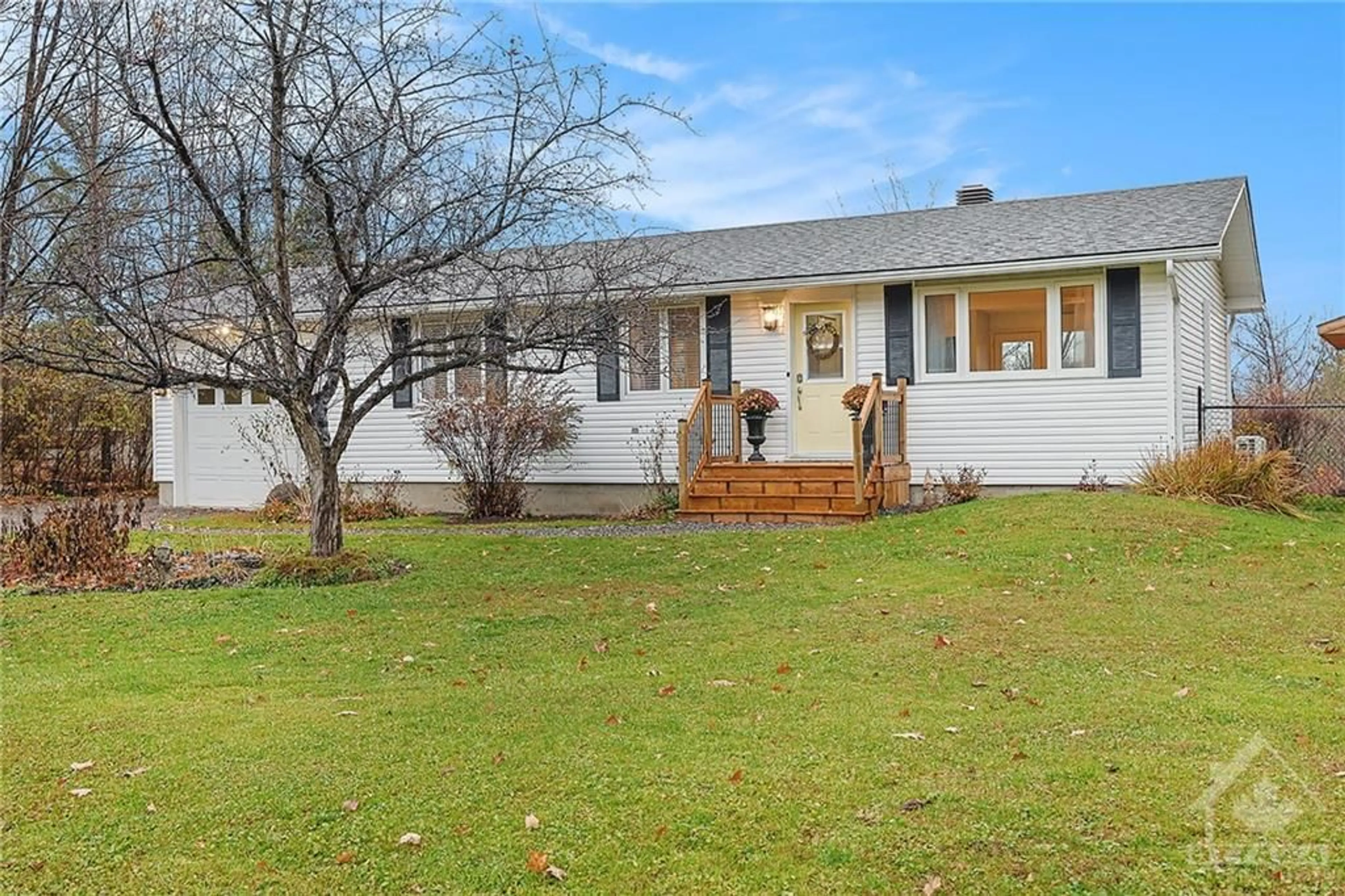 Frontside or backside of a home, cottage for 2838 OLD MAPLE Lane, Dunrobin Ontario K0A 1T0