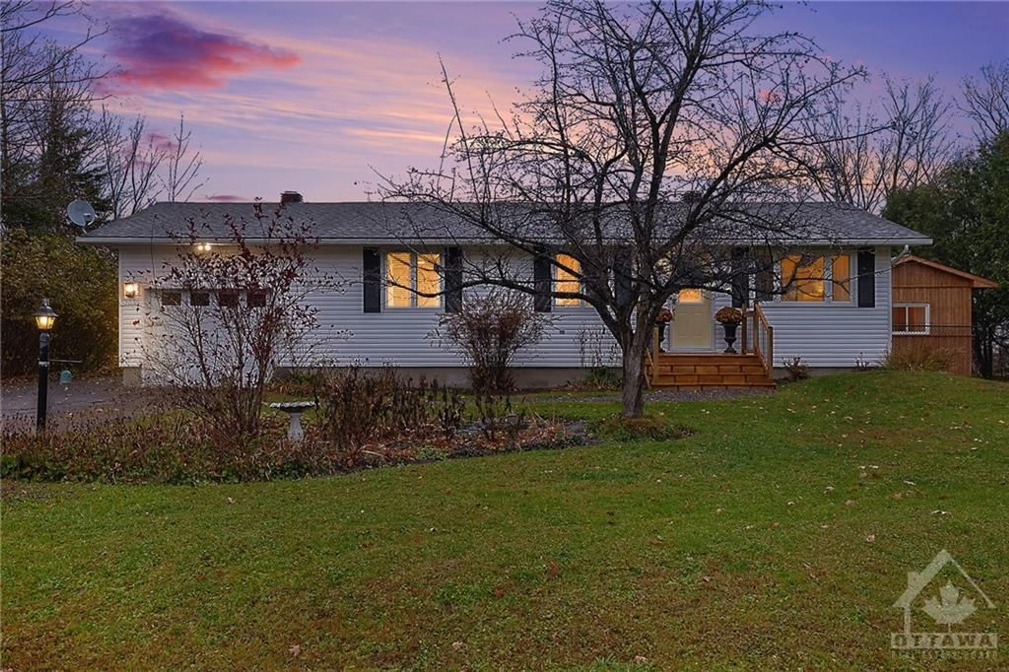 Frontside or backside of a home, cottage for 2838 OLD MAPLE Lane, Dunrobin Ontario K0A 1T0