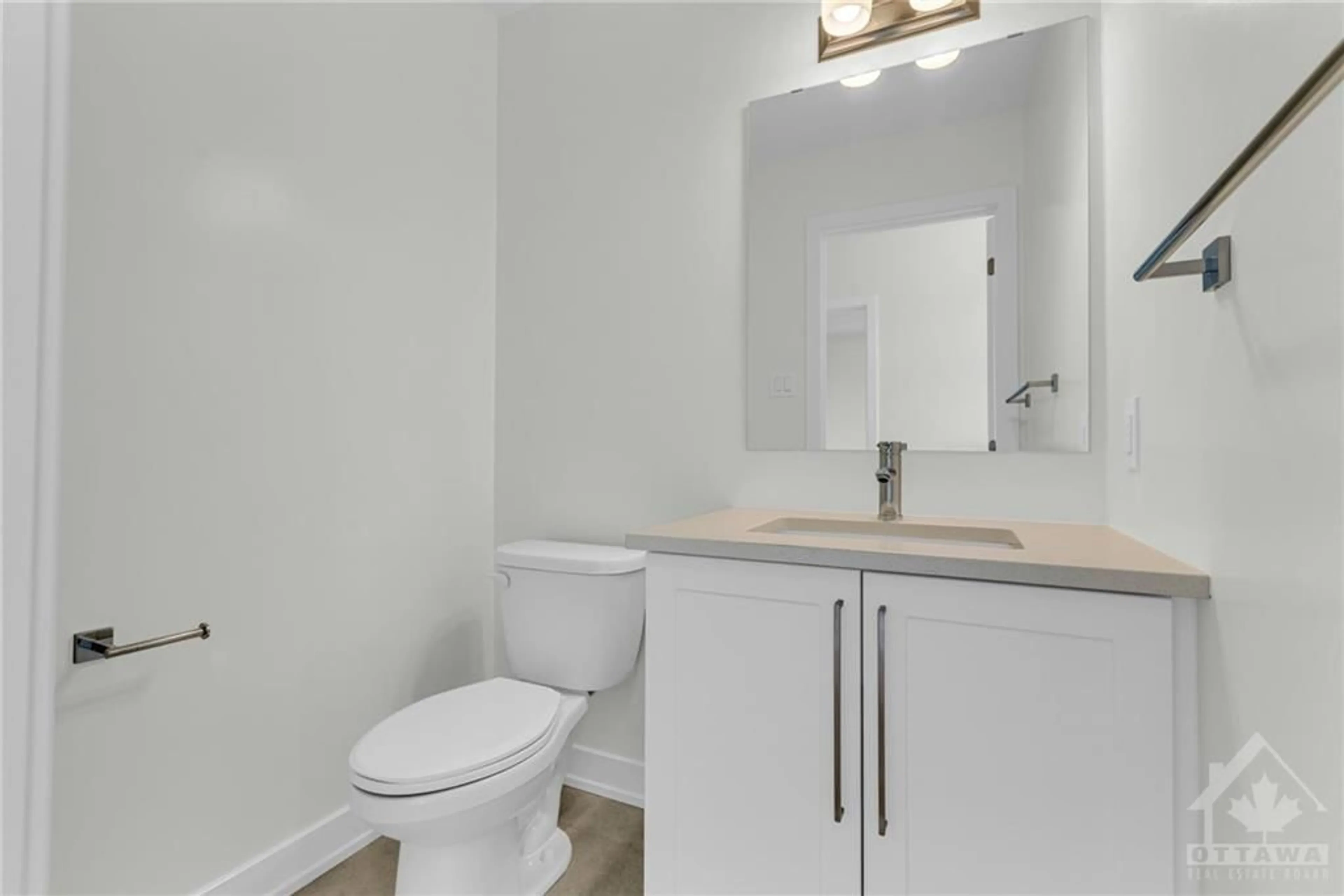 Standard bathroom, not visible floor for 609 KNOTRIDGE St, Ottawa Ontario K1W 0C7