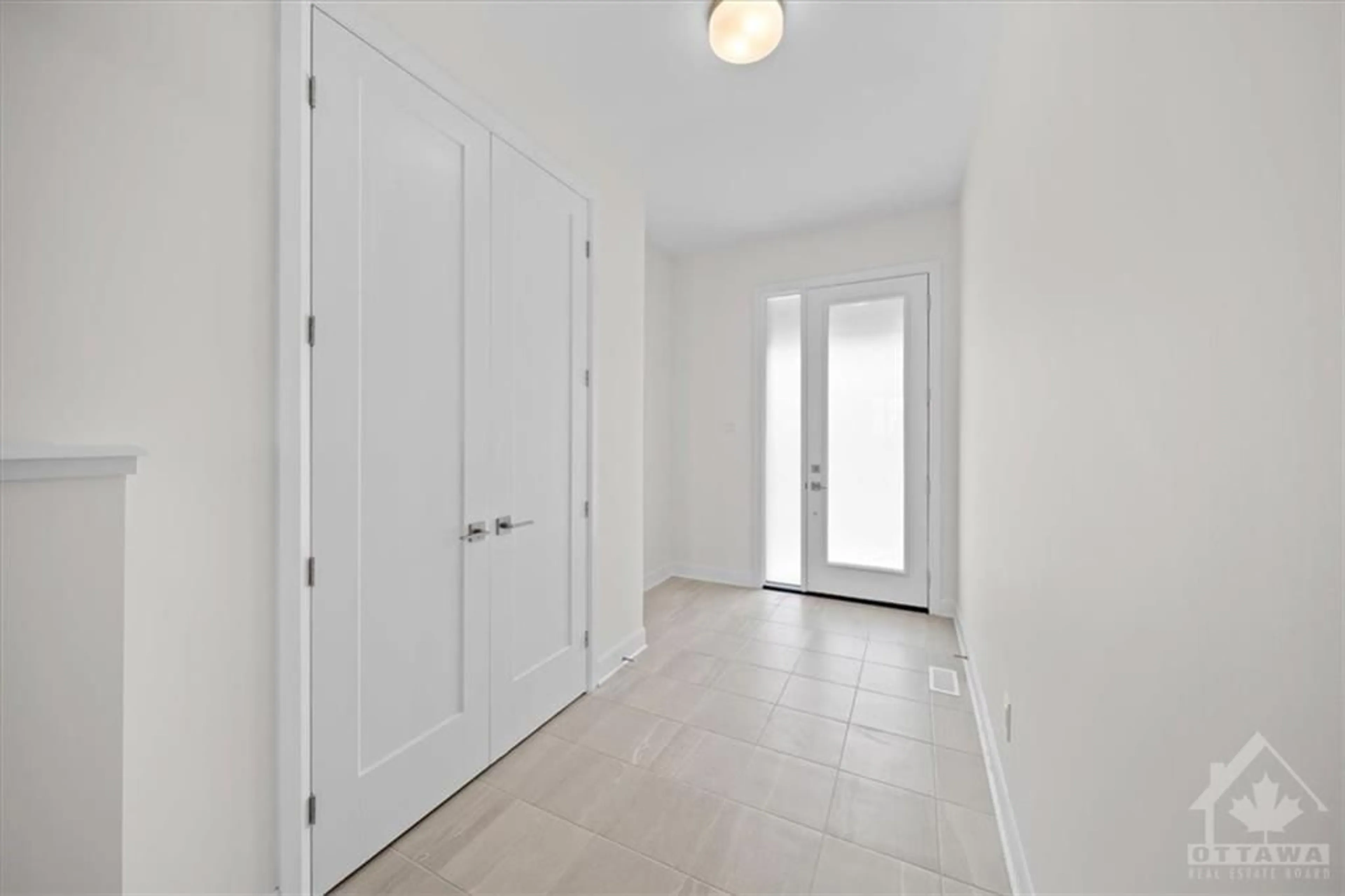 Indoor entryway, not visible floor for 131 SUCCESSION Crt, Stittsville Ontario K2S 2Z8