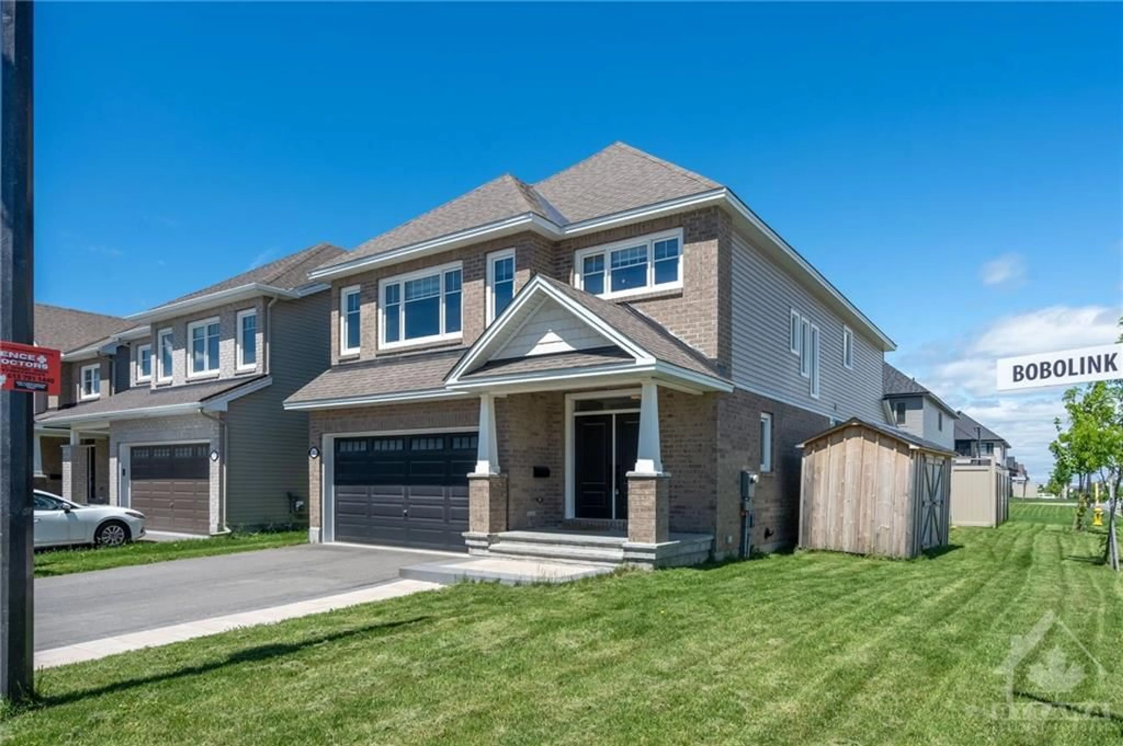 Frontside or backside of a home, the street view for 581 BOBOLINK Ridge, Ottawa Ontario K2S 2P4