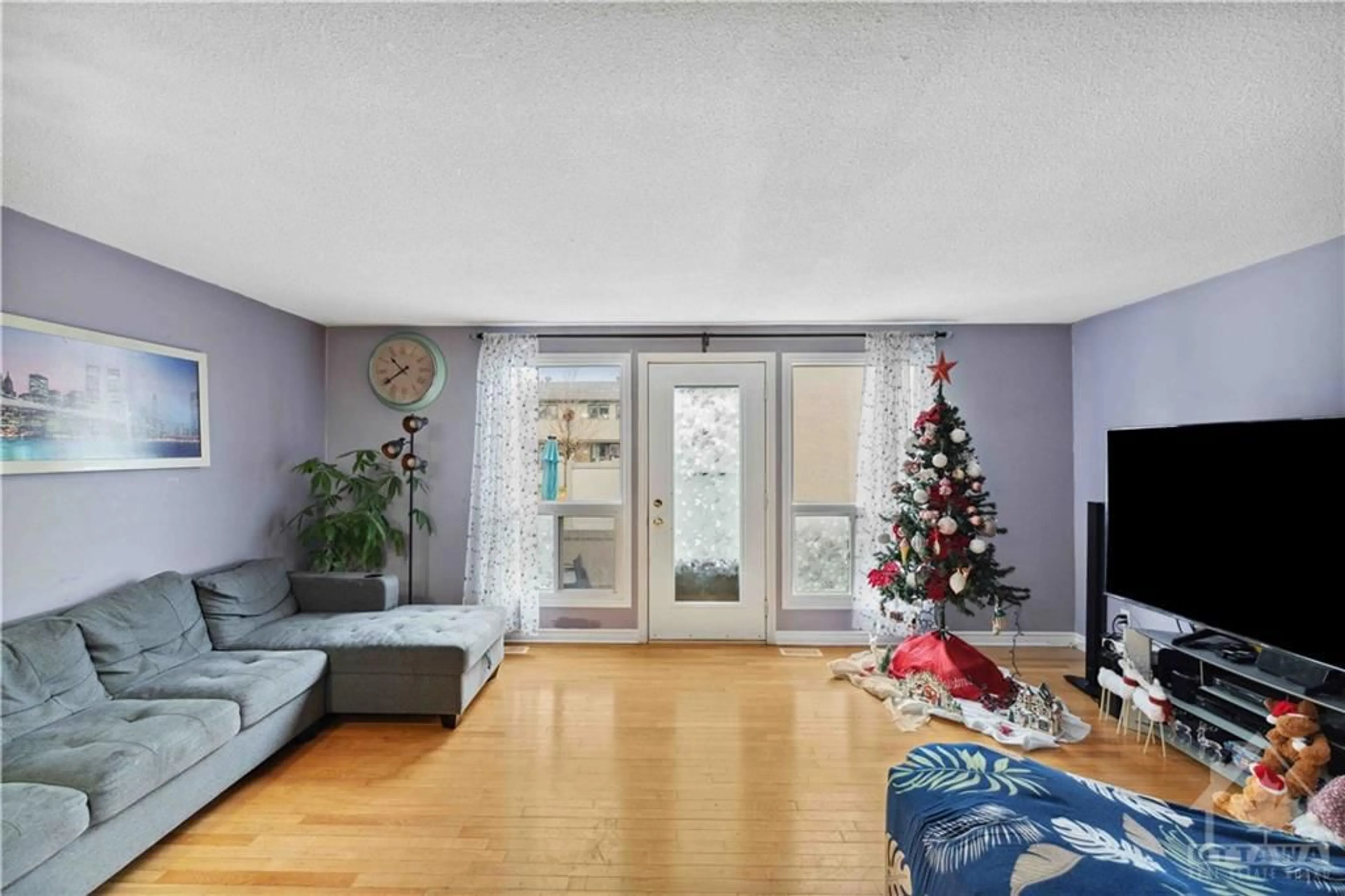 Living room, wood floors for 2119 STONEHENGE Cres, Ottawa Ontario K1B 4N7