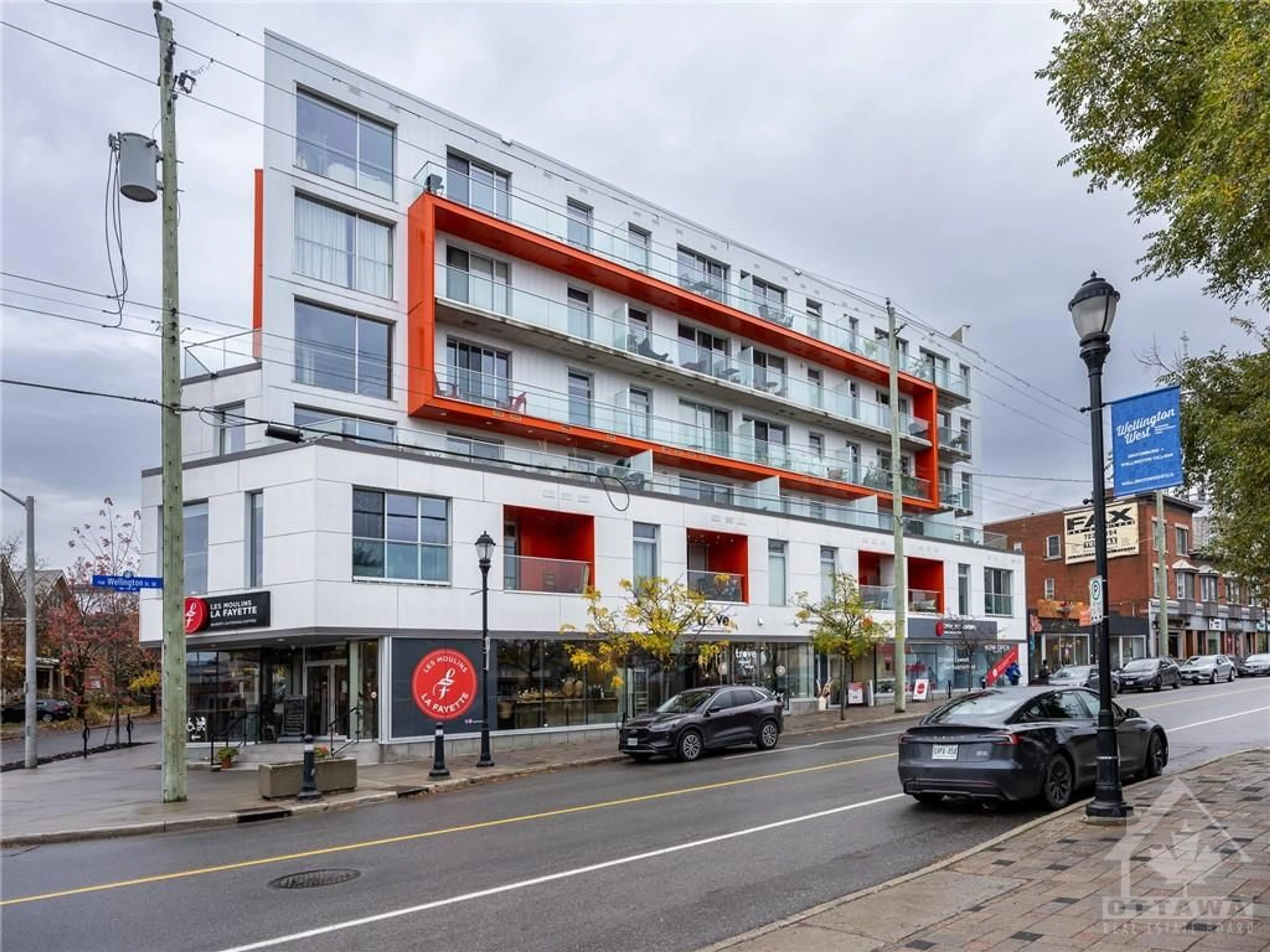 A pic from exterior of the house or condo, the front or back of building for 1000 WELLINGTON St #403, Ottawa Ontario K1Y 2X9