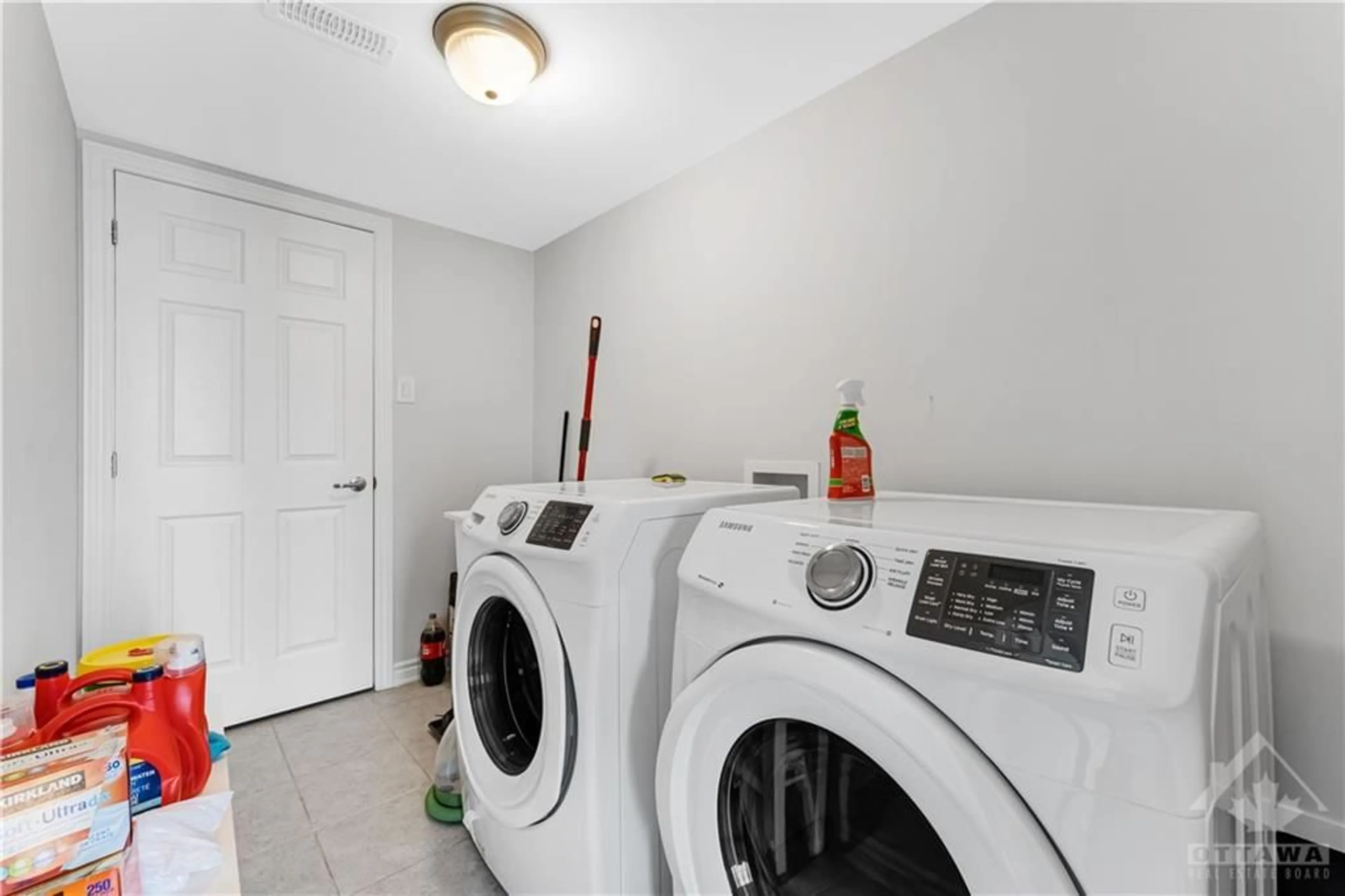 Laundry room for 74 FEATHERTOP Lane, Stittsville Ontario K2V 0K7