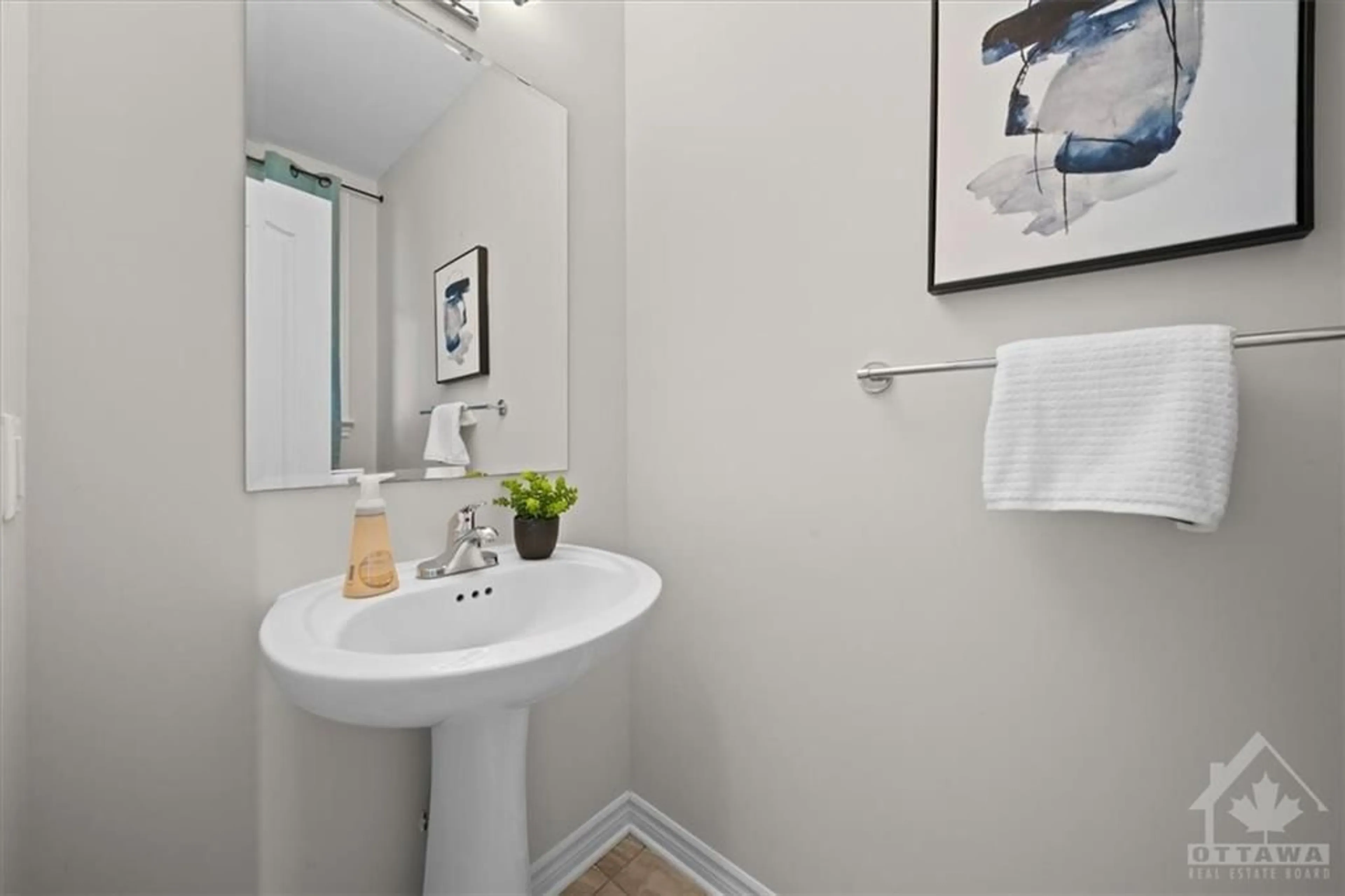 Bathroom, wood floors for 610 VIVERA Pl, Stittsville Ontario K2S 2M9