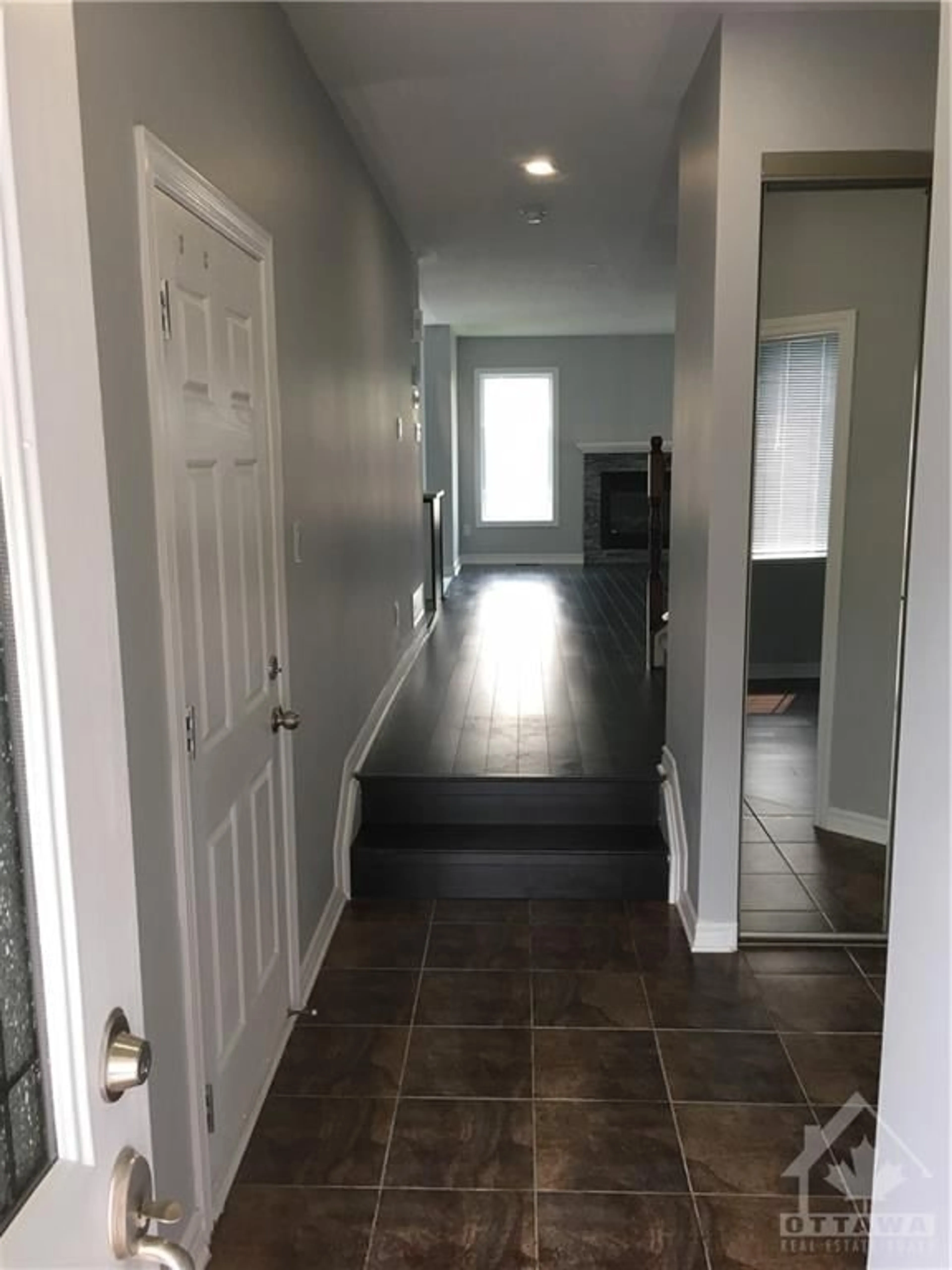 Indoor entryway, wood floors for 434 TEMISKAMING Cres, Ottawa Ontario K2J 0V5