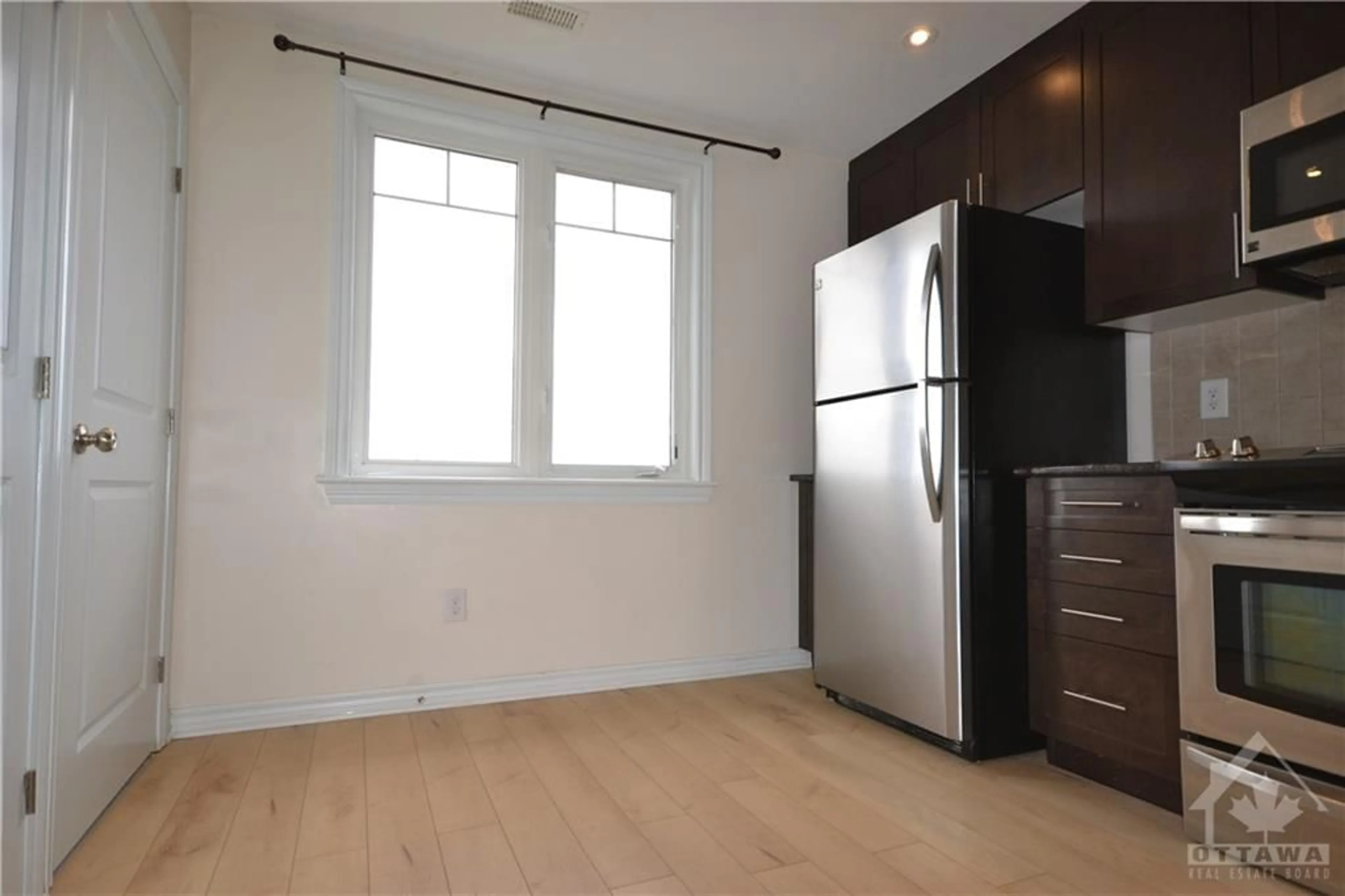 A pic of a room, wood floors for 2545 LONGFIELDS Dr, Ottawa Ontario K2J 2L7