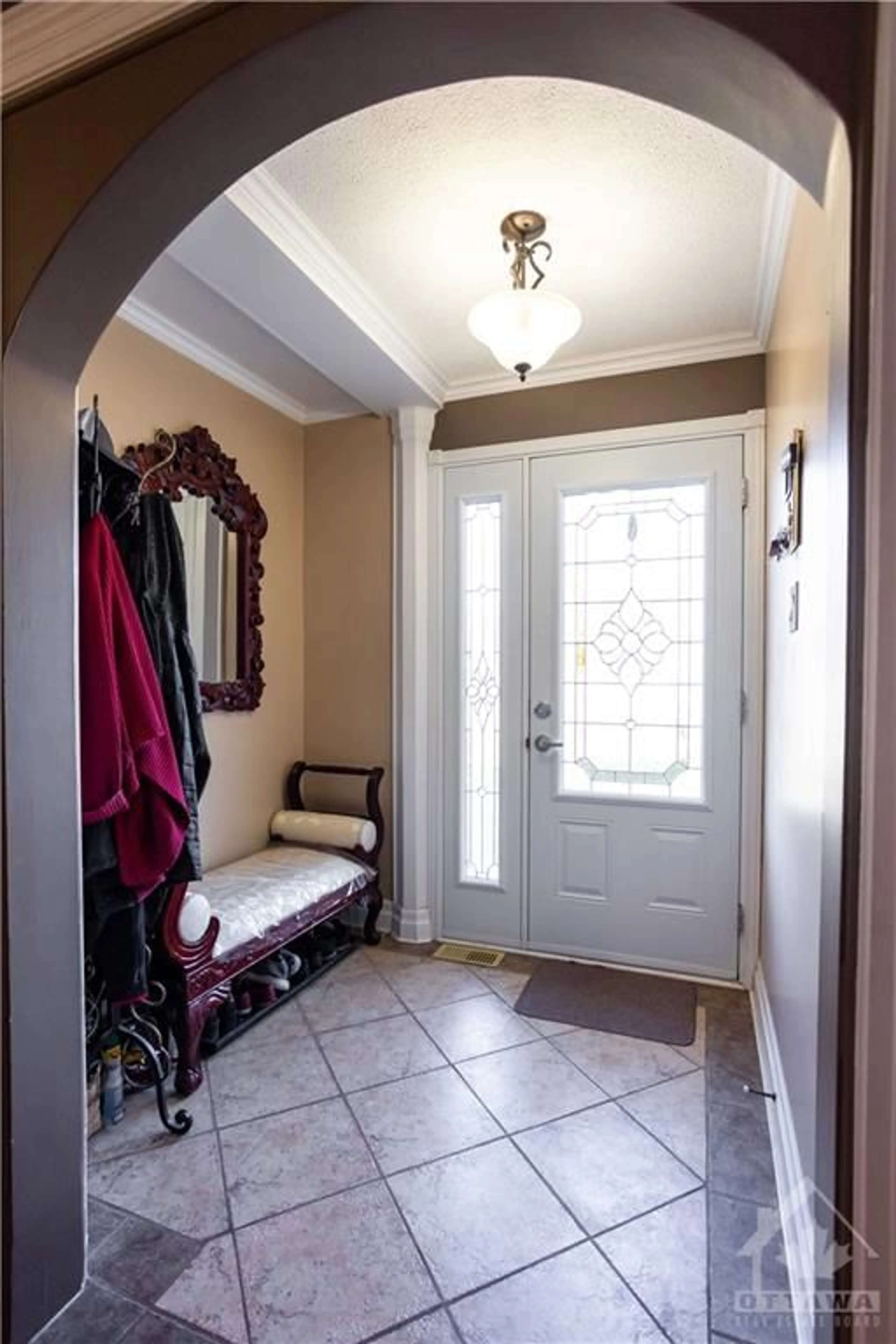 Indoor entryway, wood floors for 828 NOTRE DAME St, Embrun Ontario K0A 1W1