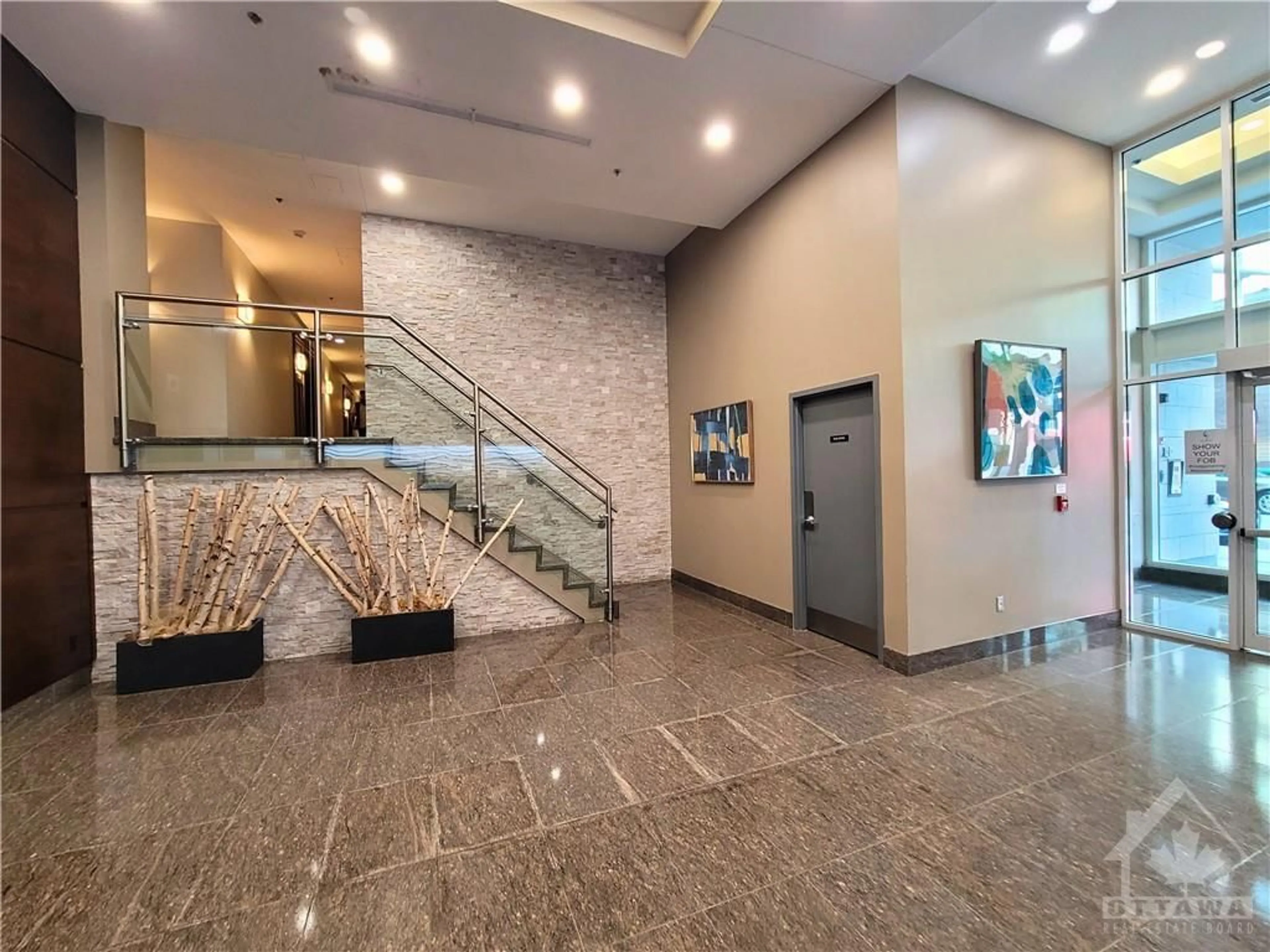 Indoor lobby, cement floor for 238 BESSERER St #203, Ottawa Ontario K1N 6B1