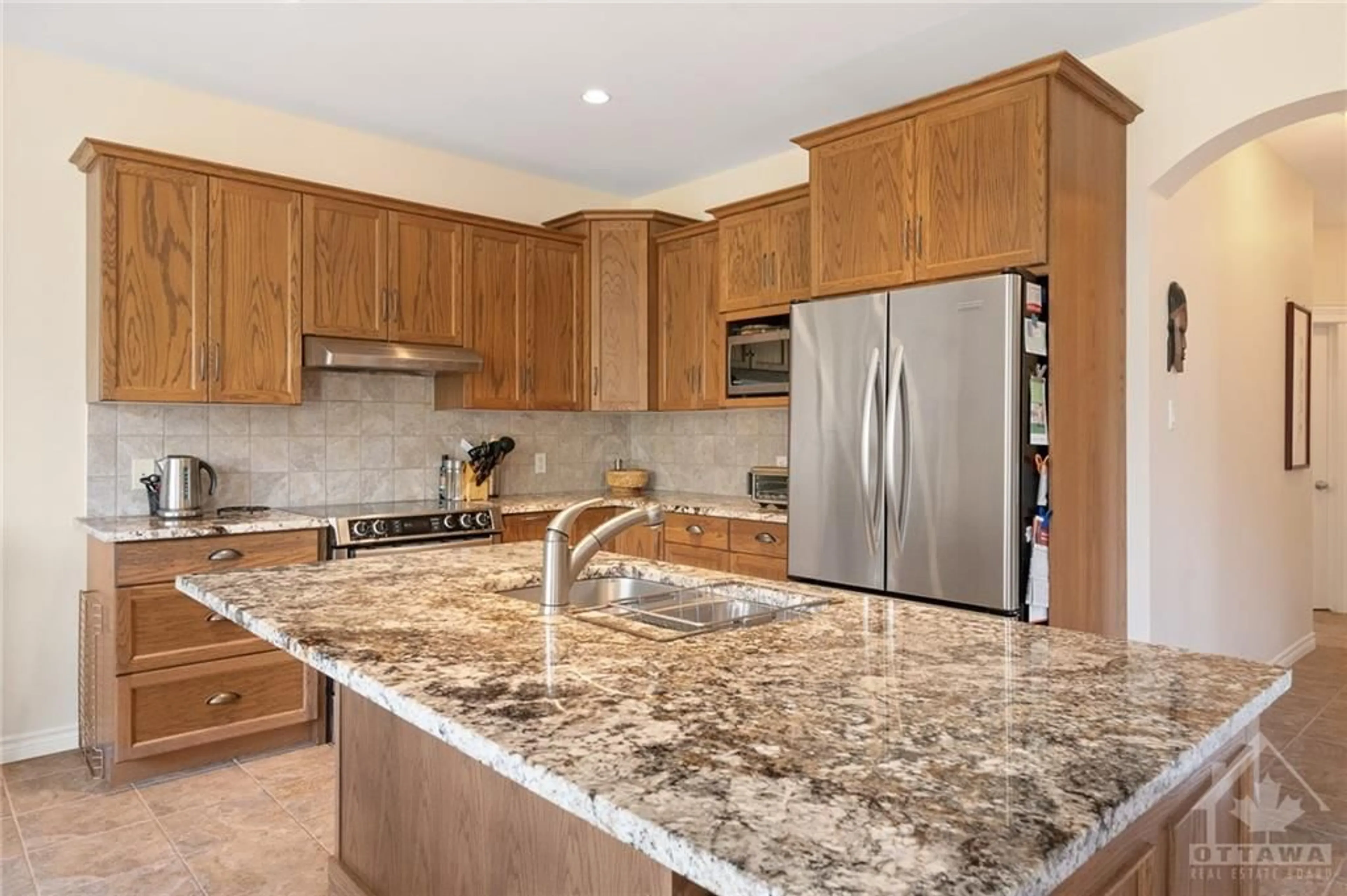 Open concept kitchen for 1817 MICKELBERRY Cres, Ottawa Ontario K4A 0E6