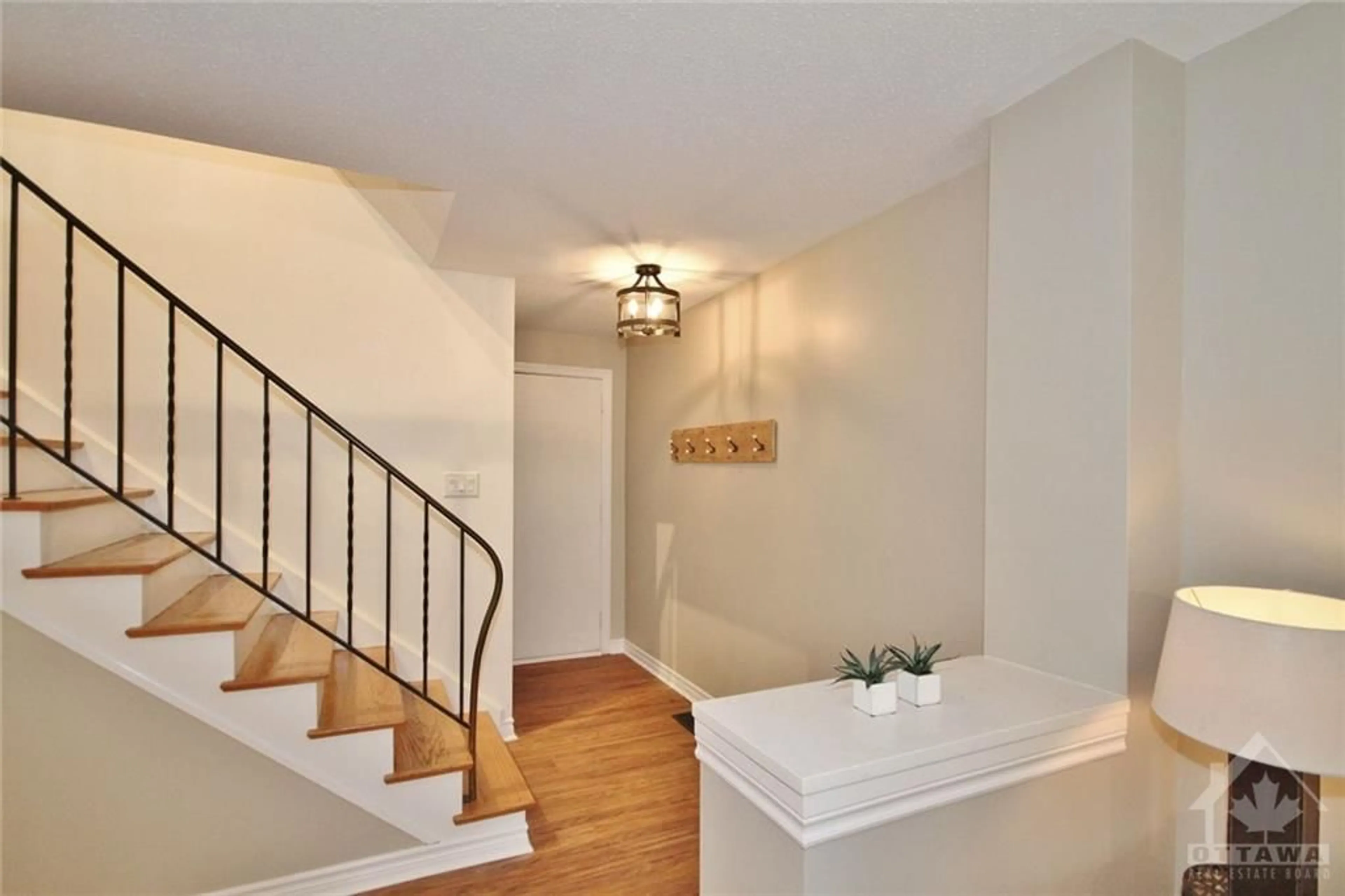 Indoor entryway, wood floors for 83 GRADY Cres, Nepean Ontario K2H 5S2