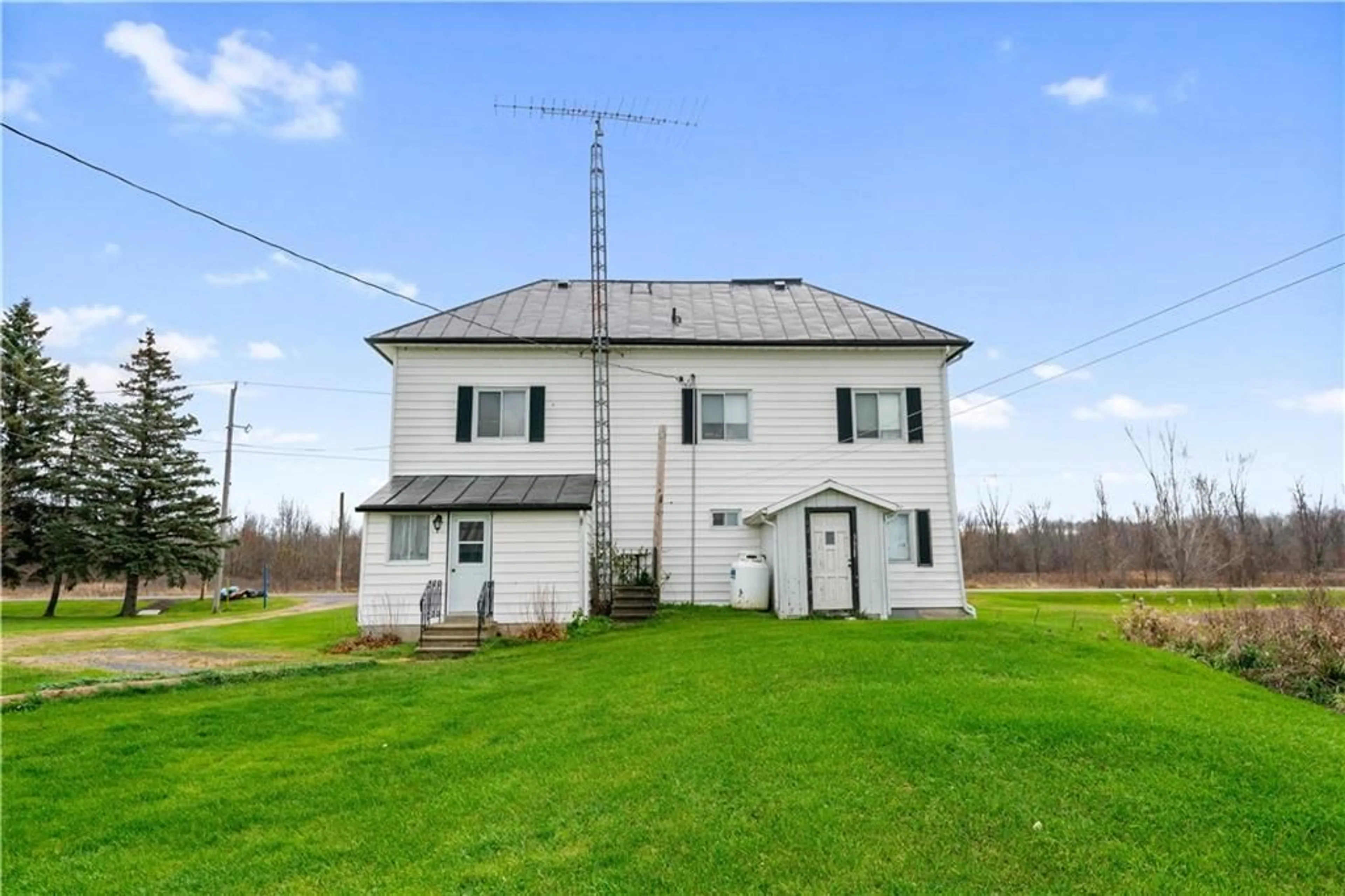 Frontside or backside of a home, cottage for 16767 EIGHTH Rd, Moose Creek Ontario K0C 1W0