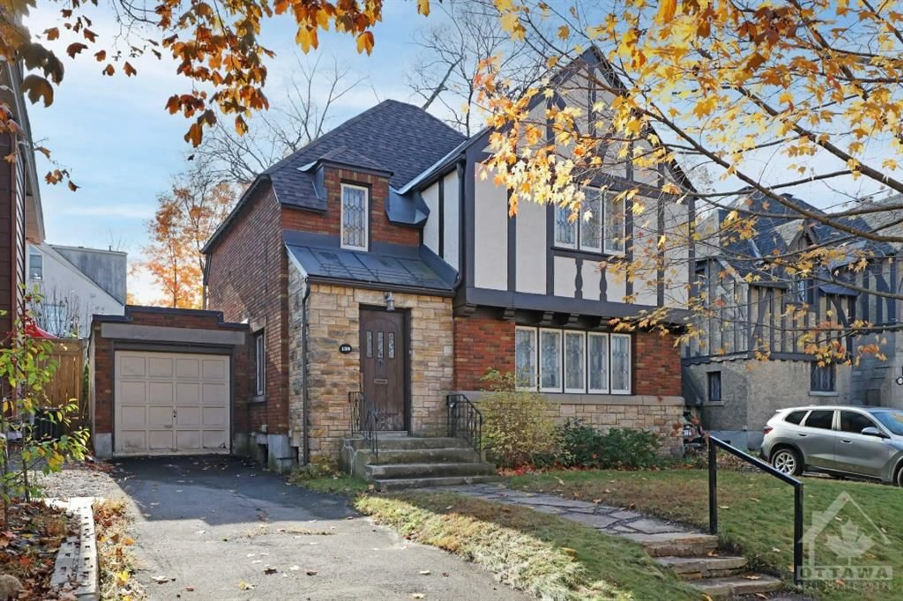 Home with brick exterior material for 138 RUSKIN St, Ottawa Ontario K1Y 4C1