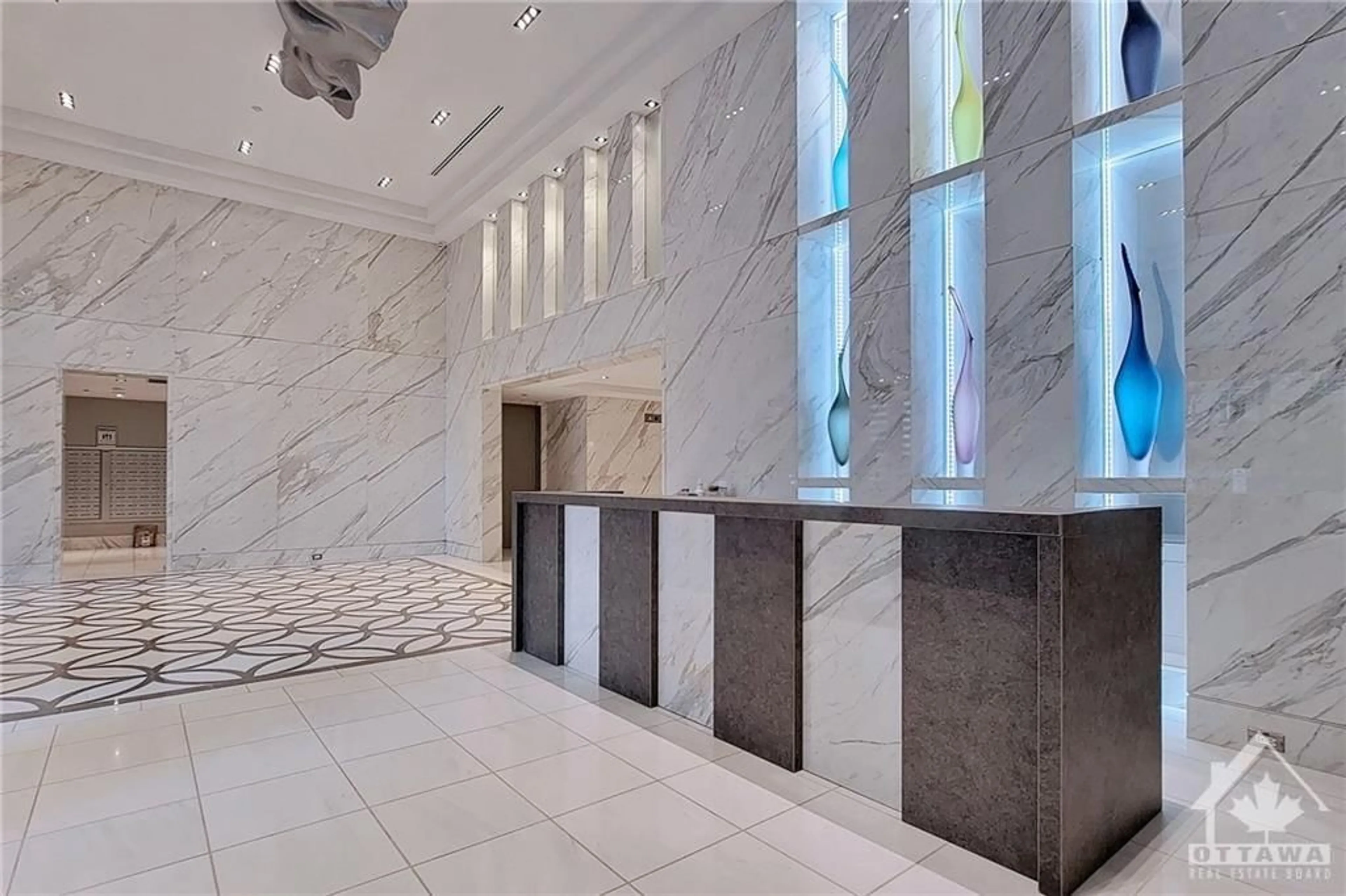 Indoor lobby, ceramic floors for 111 CHAMPAGNE Ave #1206, Ottawa Ontario K1S 5V3