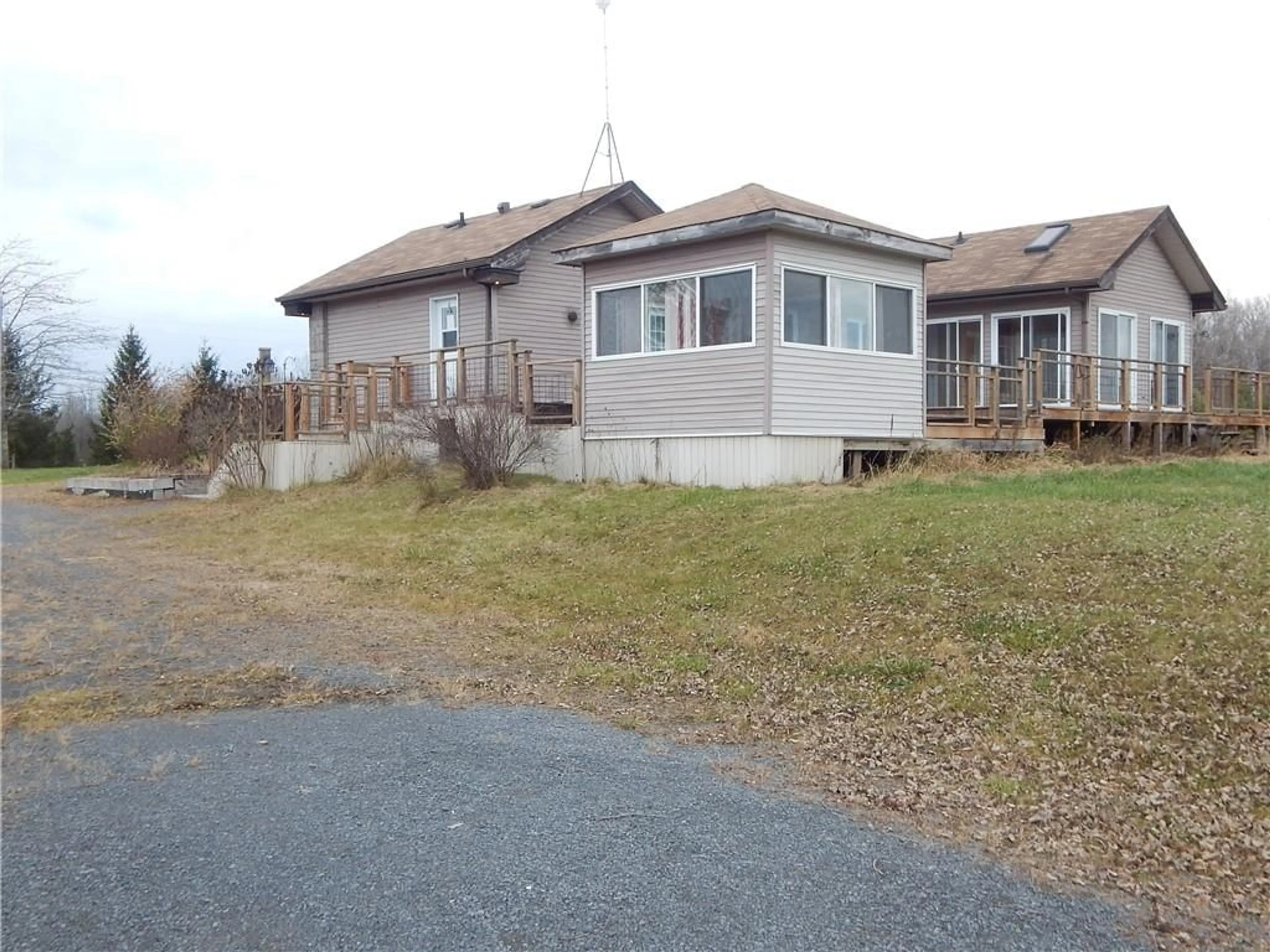 Frontside or backside of a home, cottage for 14010 GROVES Rd, Ingleside Ontario K0C 1M0