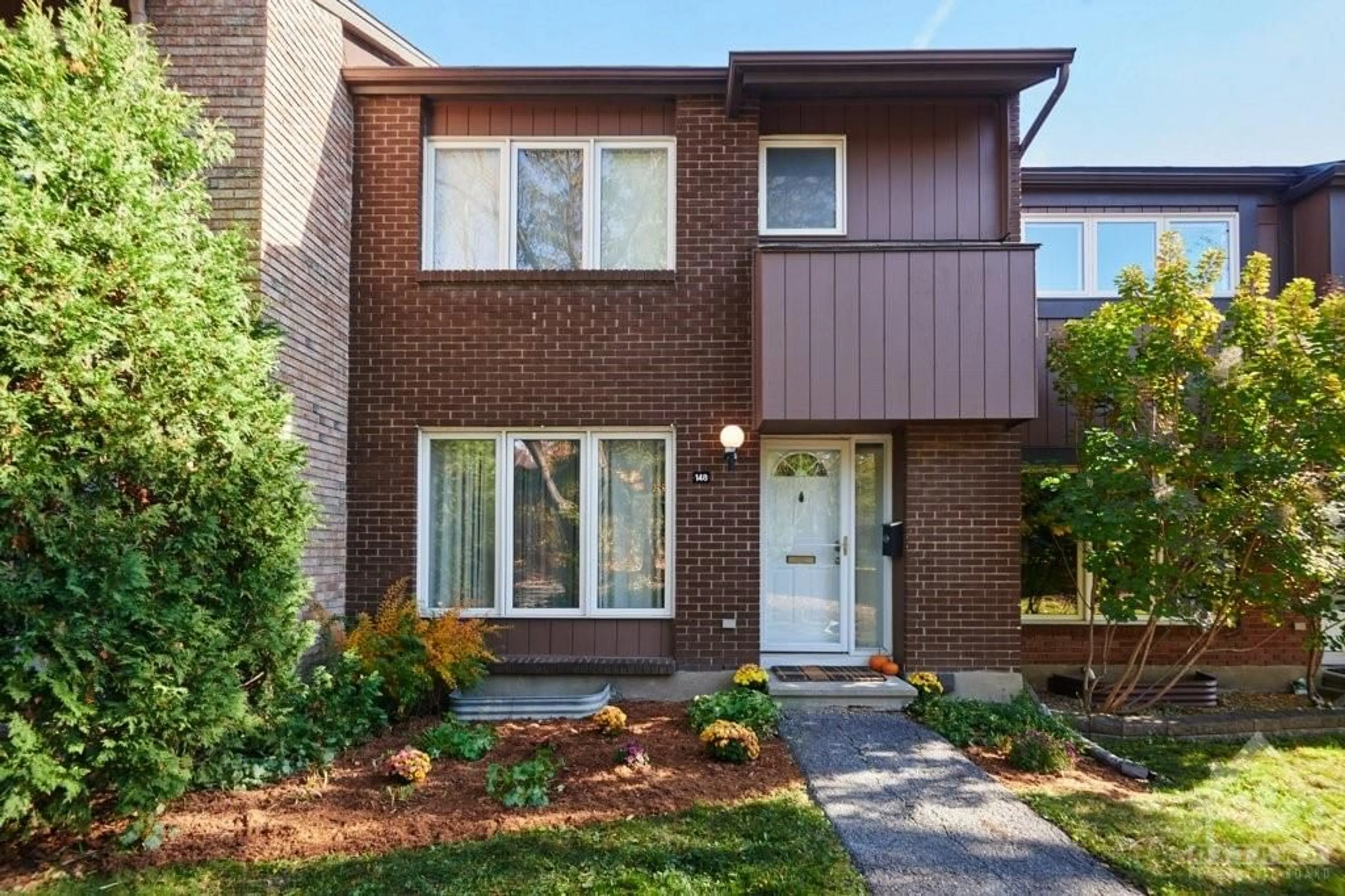 Home with brick exterior material for 2111 MONTREAL Rd #148, Ottawa Ontario K1J 8M8