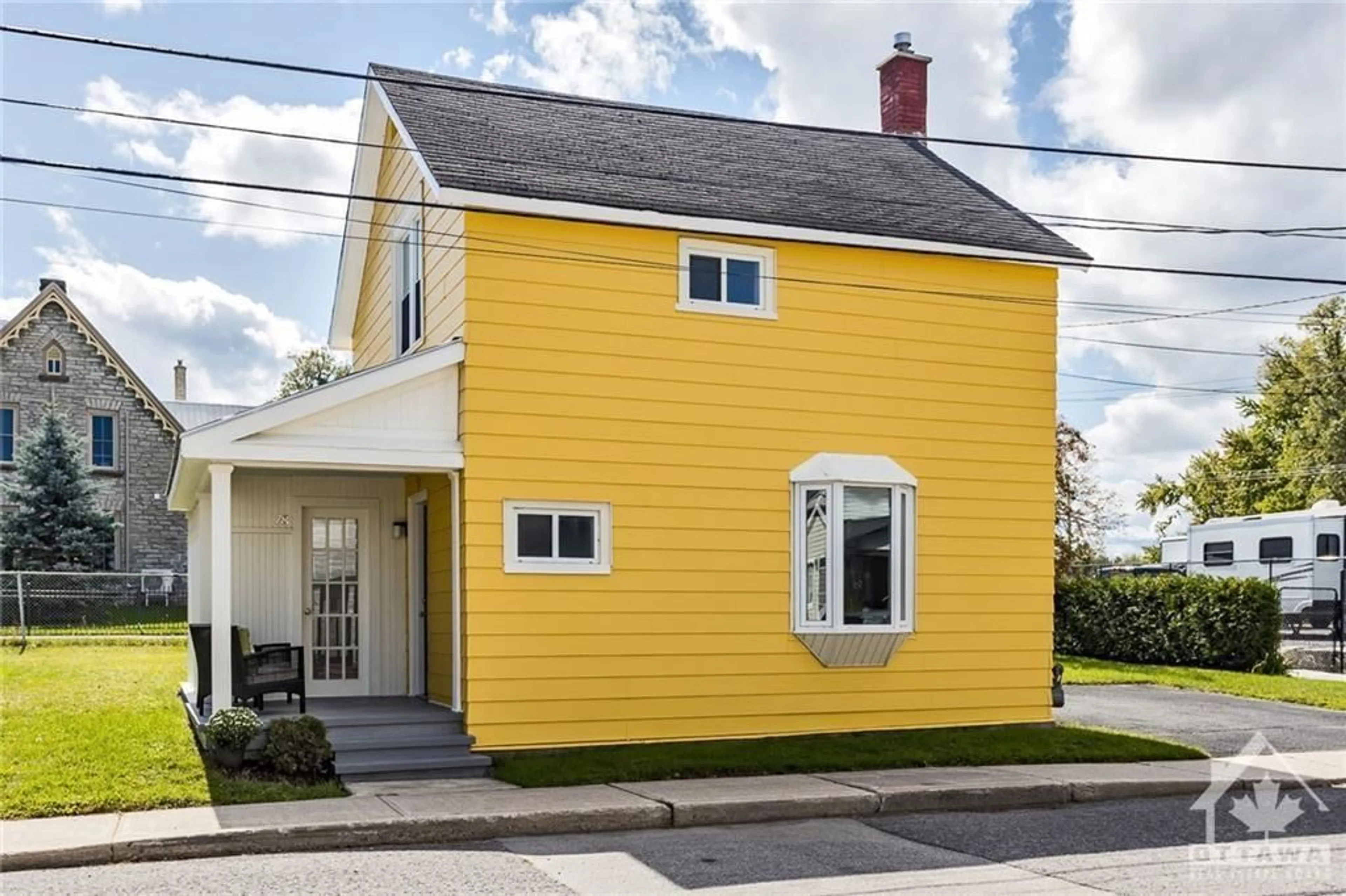 Frontside or backside of a home, cottage for 78 COLBORNE St, Almonte Ontario K0A 1A0