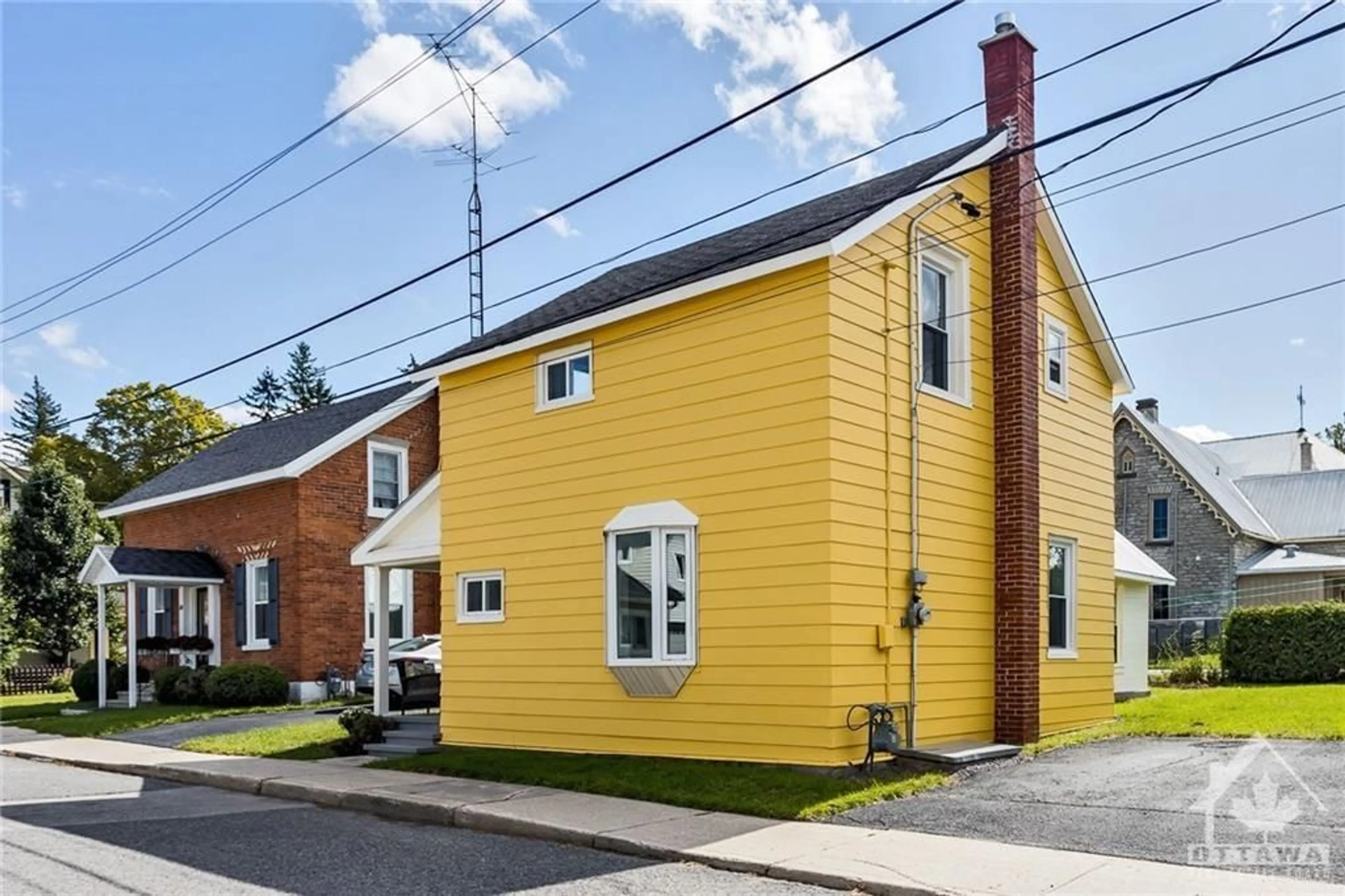 Frontside or backside of a home, cottage for 78 COLBORNE St, Almonte Ontario K0A 1A0