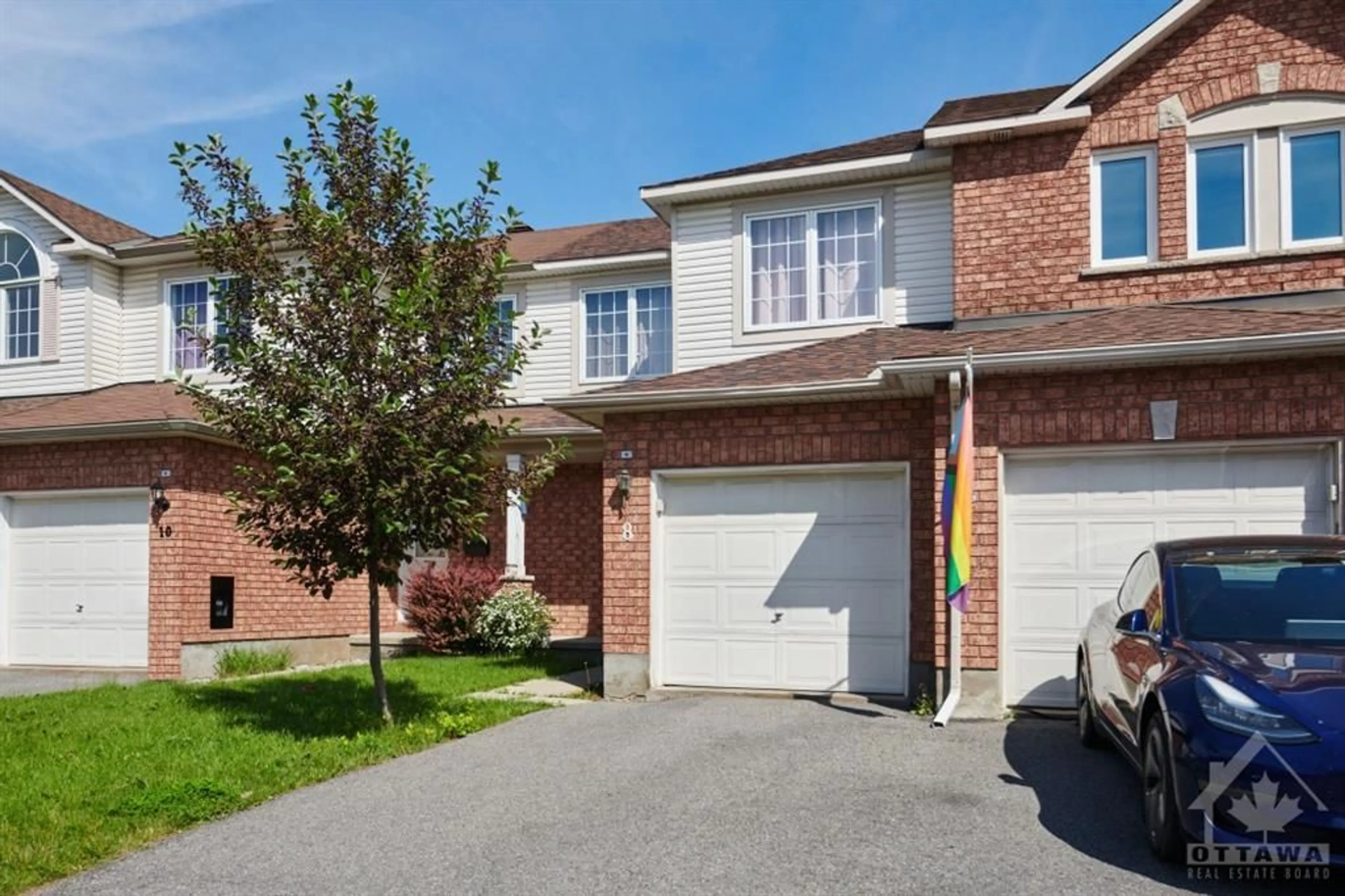 A pic from exterior of the house or condo, the street view for 8 CALAVERAS Ave, Ottawa Ontario K2J 4Z8