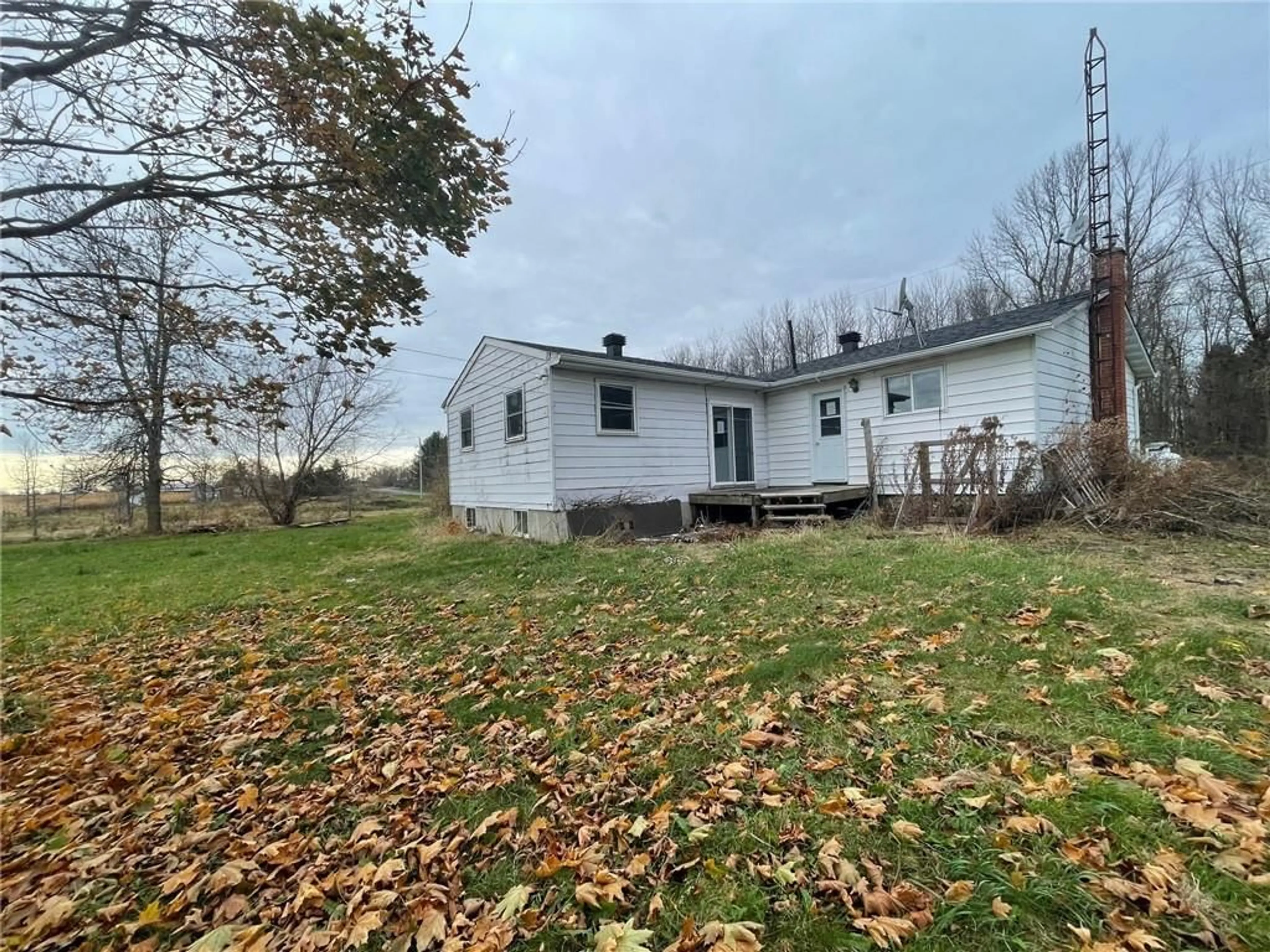 Frontside or backside of a home, cottage for 4722 WINDFALL Rd, Lunenburg Ontario K0C 1R0