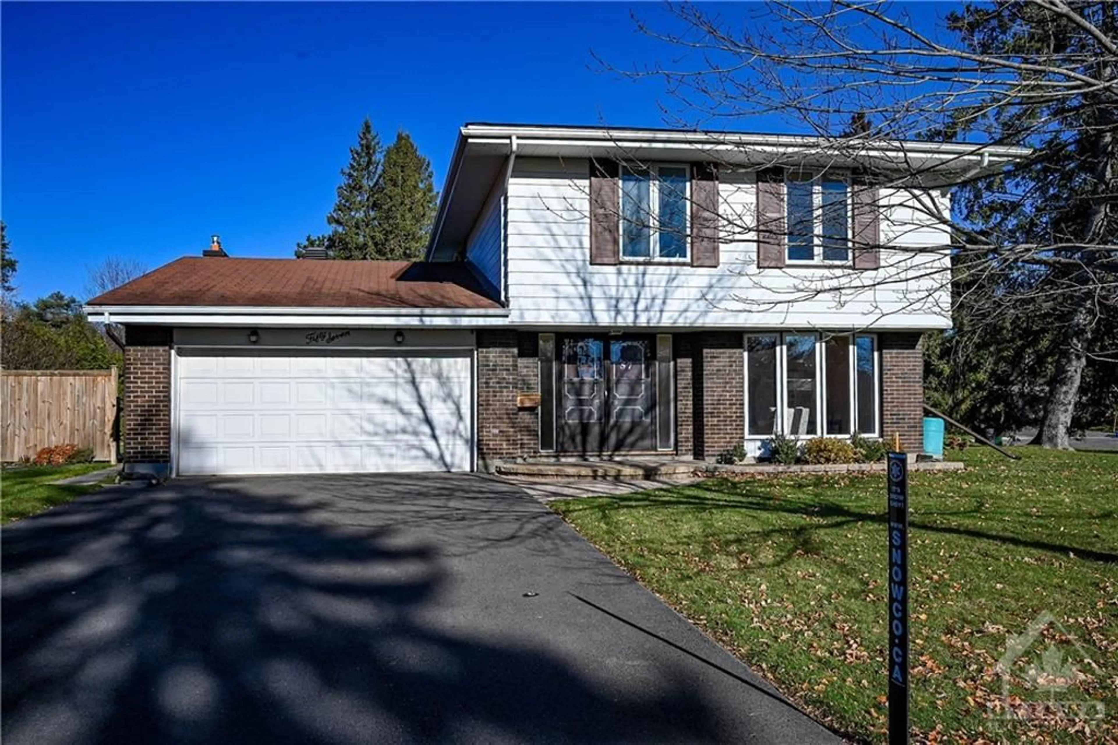 Frontside or backside of a home, the street view for 57 MEADOWBANK Dr, Ottawa Ontario K2G 0P1