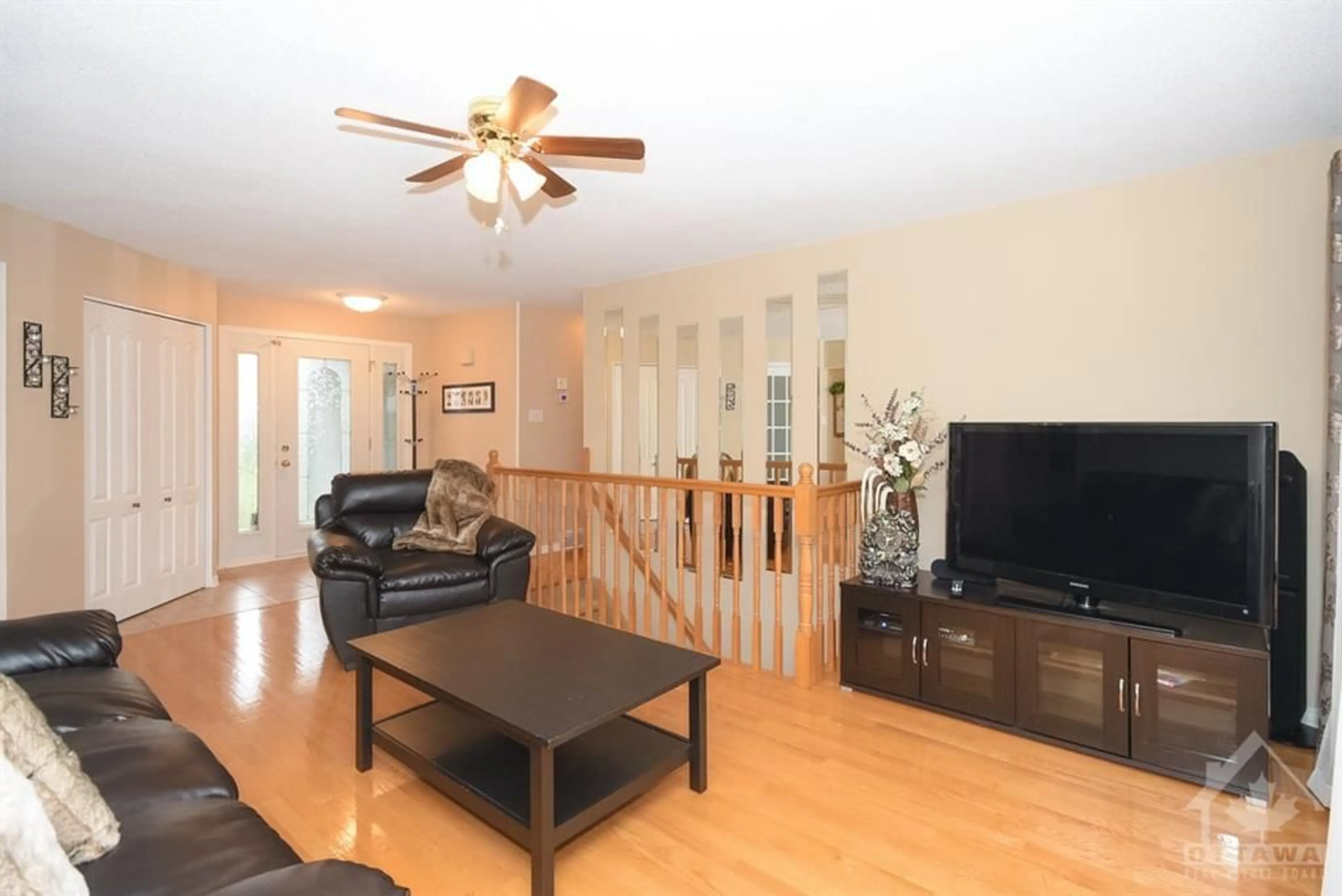 Living room, wood floors for 1963 MCDERMID Rd, Crysler Ontario K0A 1R0