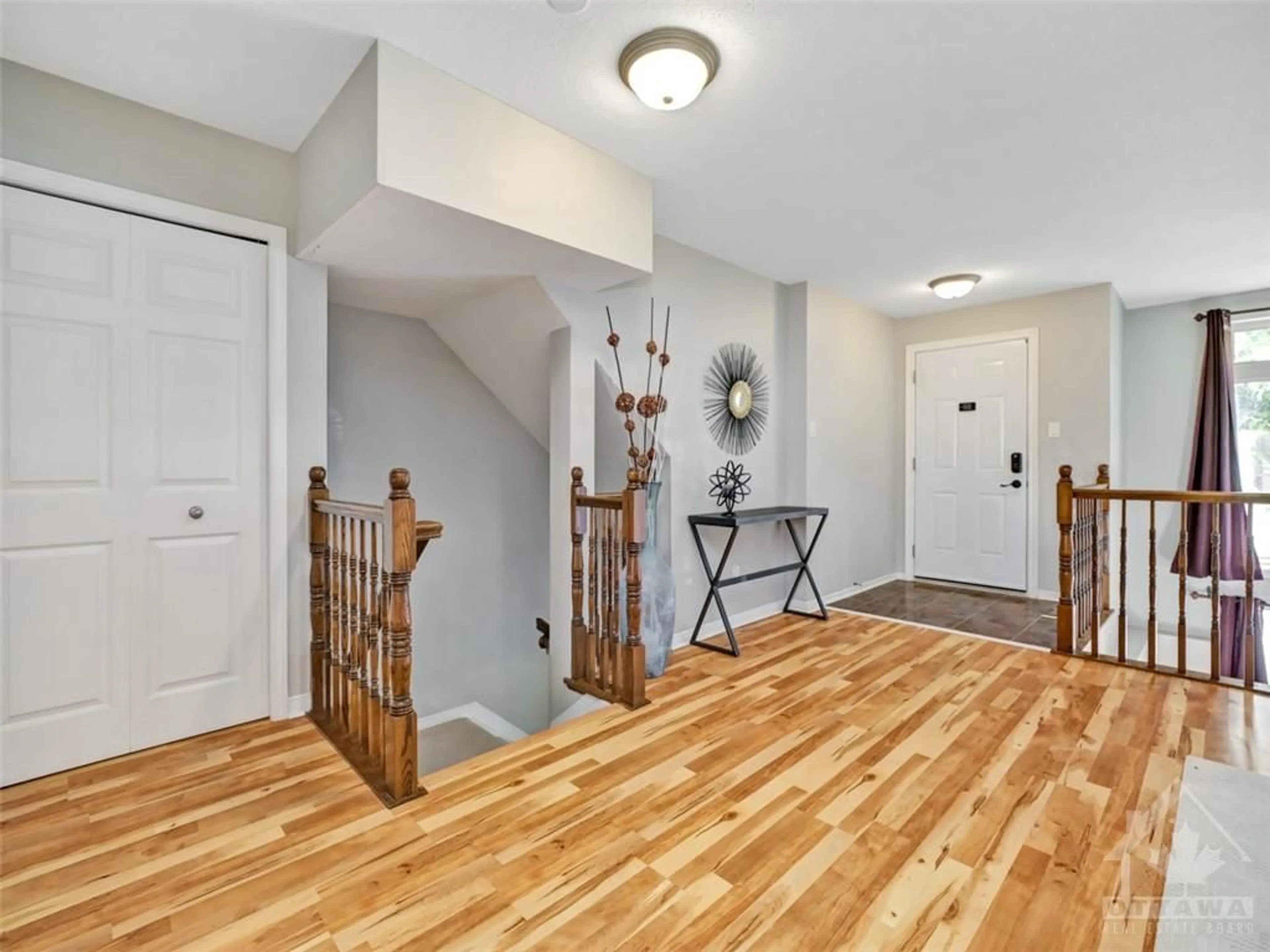 Indoor entryway, wood floors for 278 KELTIE Pvt, Ottawa Ontario K2J 0A4