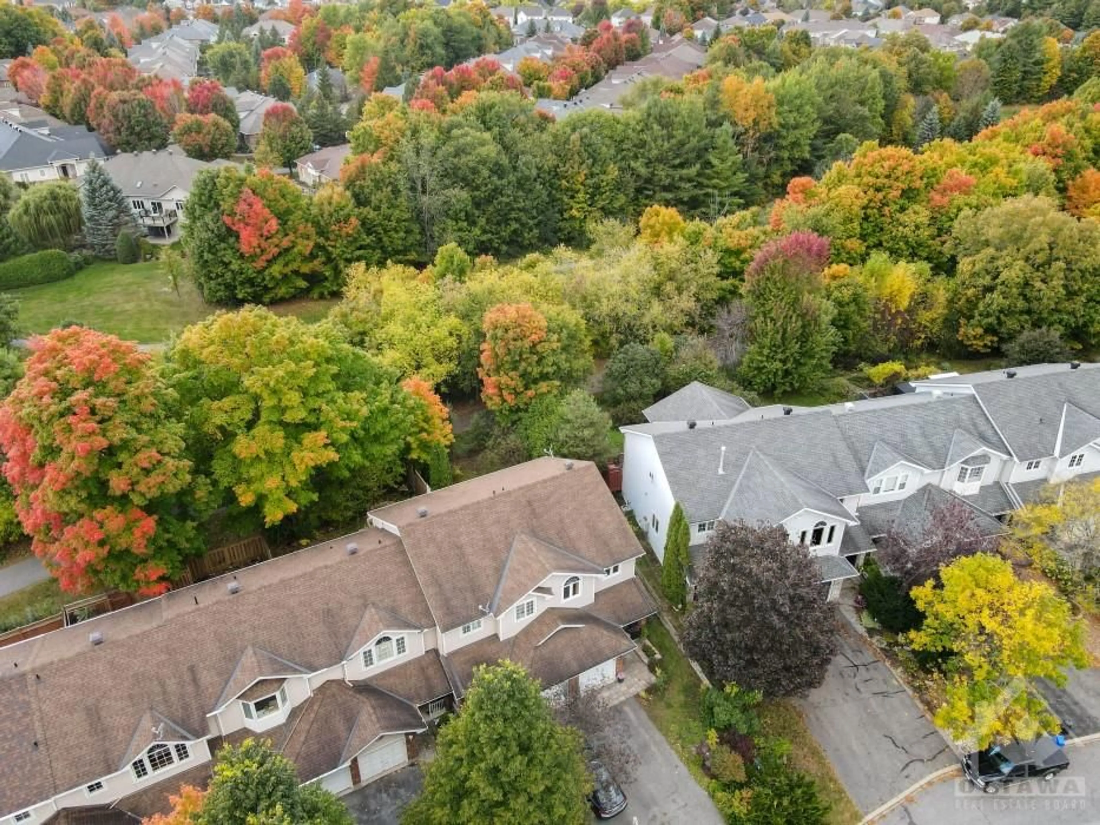 A pic from exterior of the house or condo, the street view for 11 WINDCREST Crt, Ottawa Ontario K2T 1B4