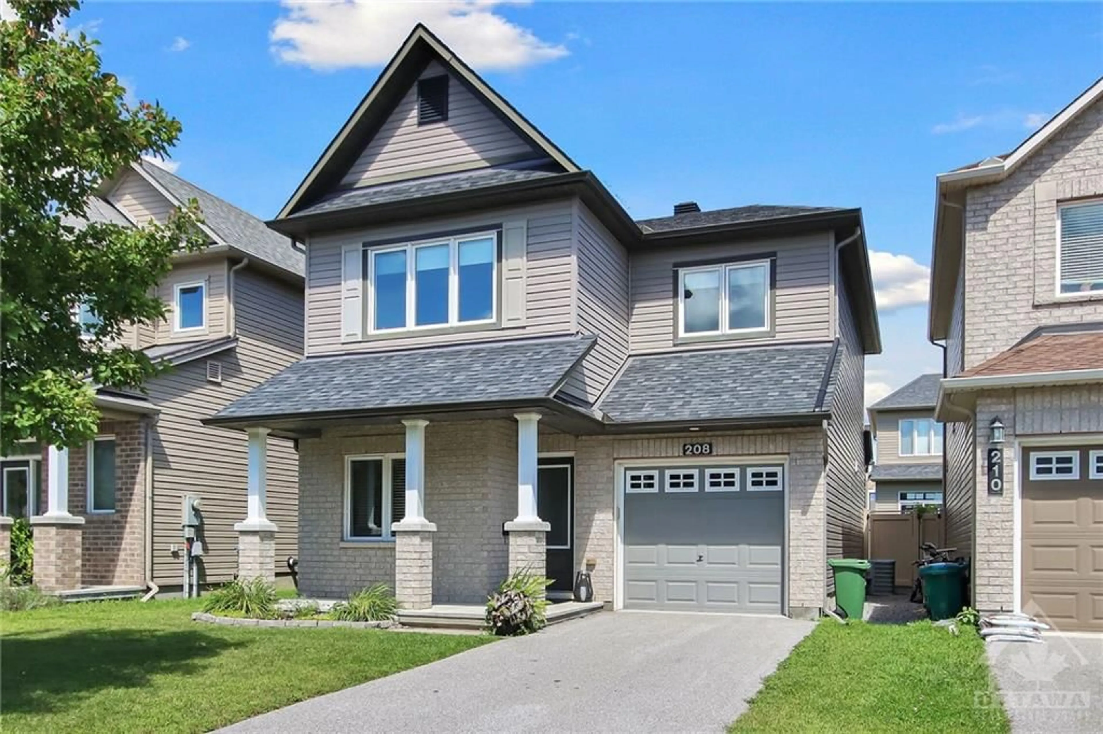 Frontside or backside of a home, cottage for 208 MISSION TRAIL Cres, Ottawa Ontario K2S 1B9