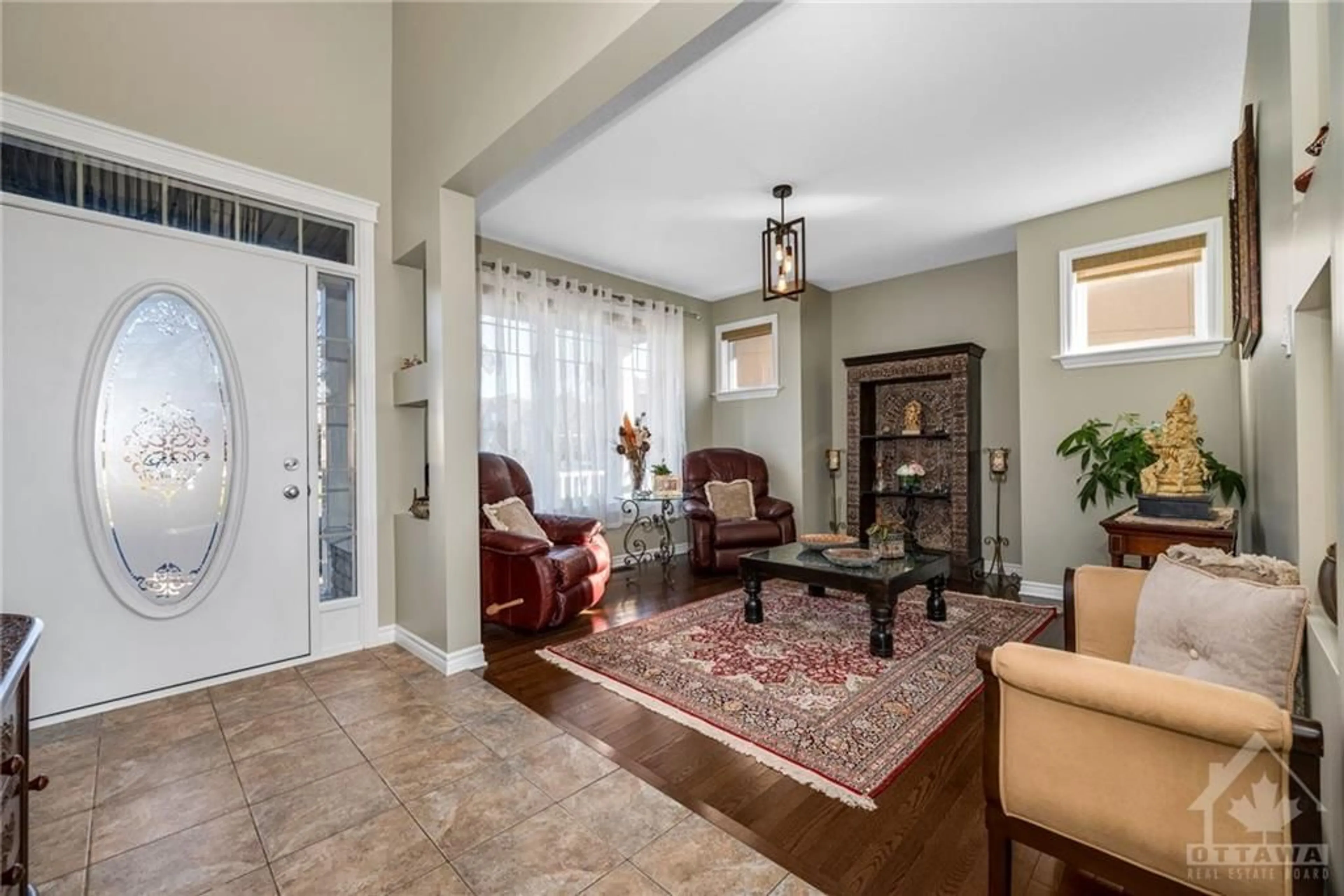 Indoor entryway, wood floors for 630 BIRCHLAND Cres, Ottawa Ontario K2S 0S8