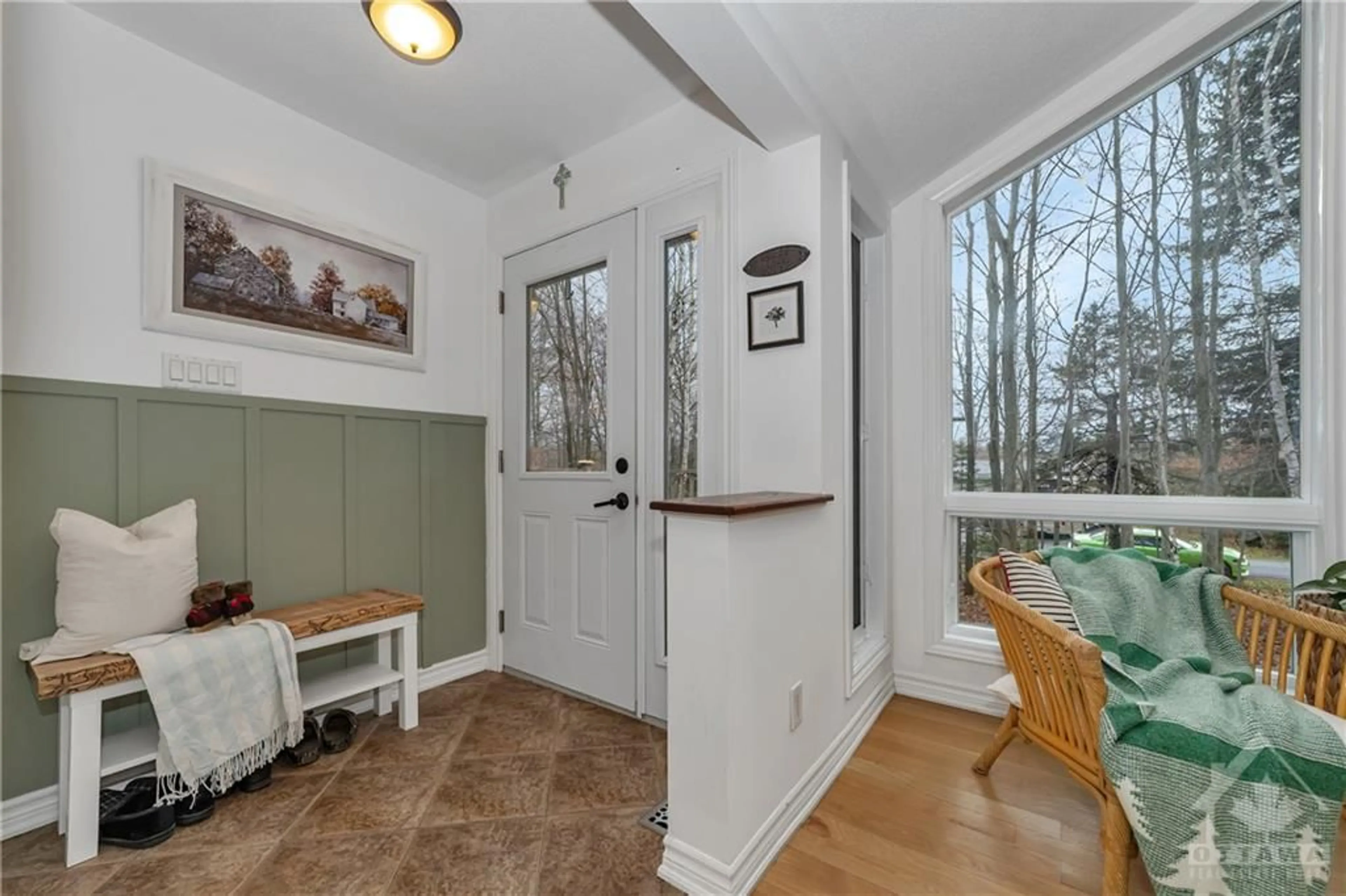 Indoor entryway, wood floors for 97 SEGUINBOURG Rd, Casselman Ontario K0A 1M0