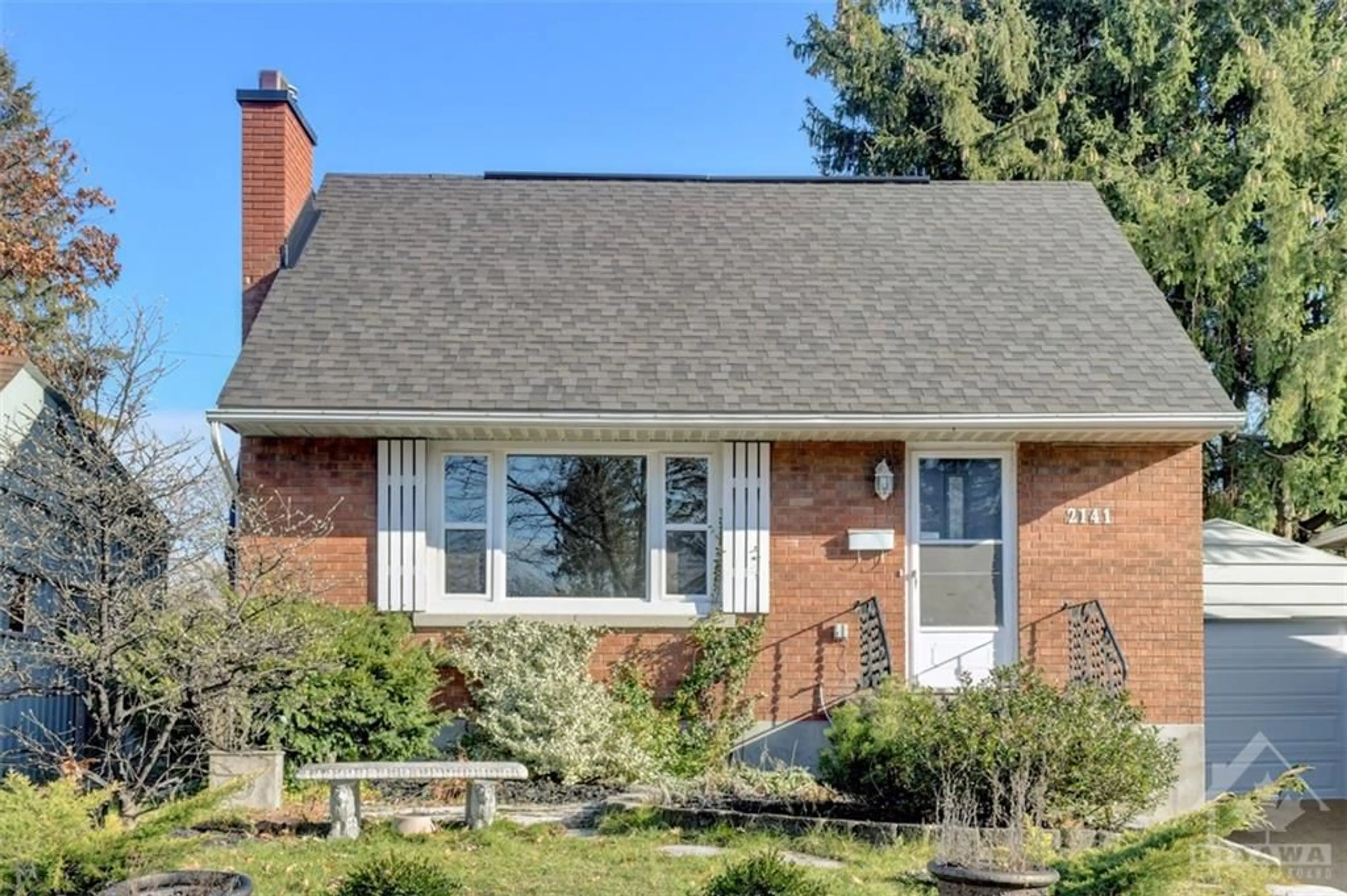 Home with brick exterior material for 2141 ALTA VISTA Dr, Ottawa Ontario K1H 7L7