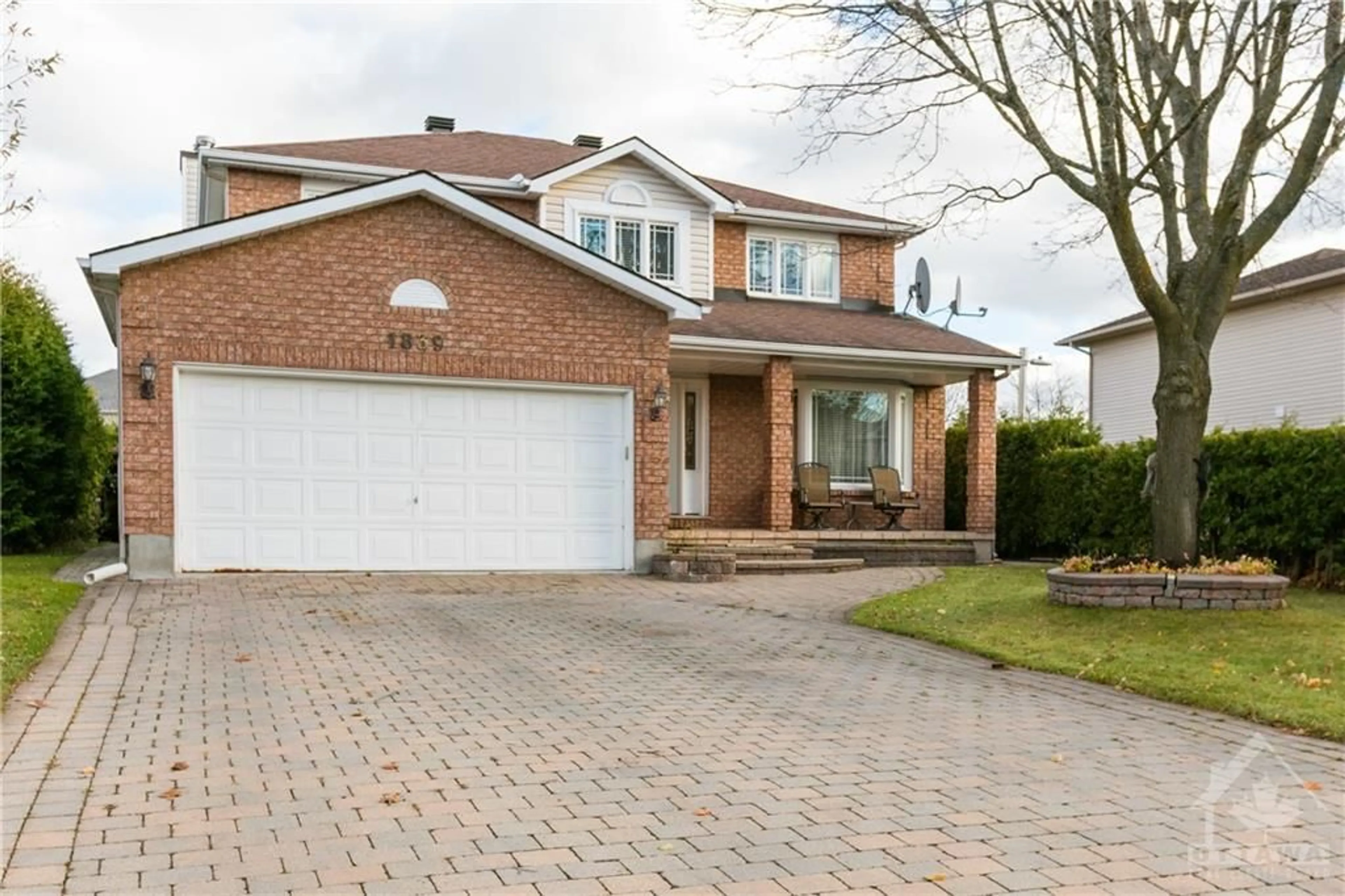 Home with brick exterior material for 1839 CARRIGAN Dr, Ottawa Ontario K4A 2V4