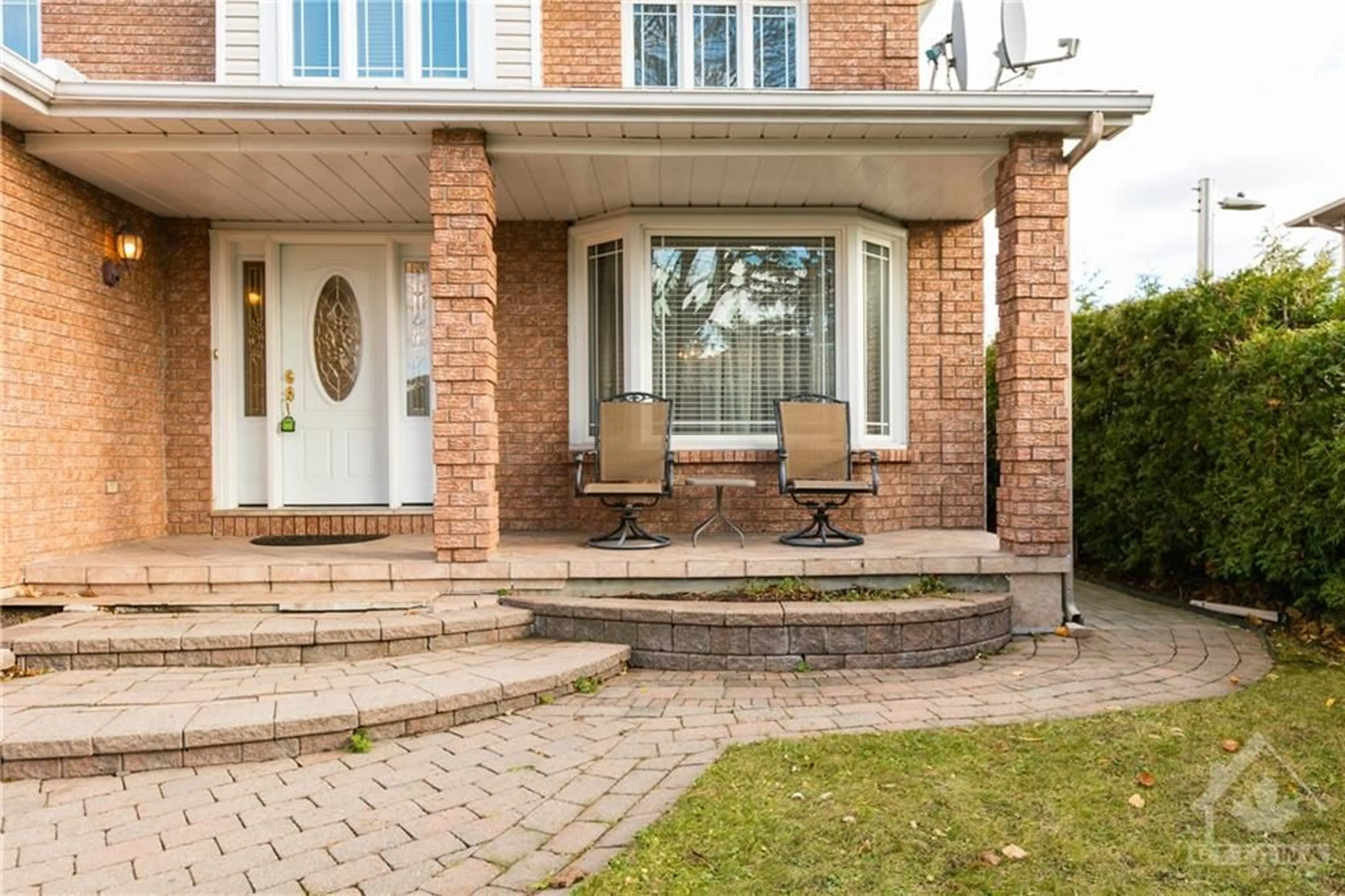 Home with brick exterior material for 1839 CARRIGAN Dr, Ottawa Ontario K4A 2V4