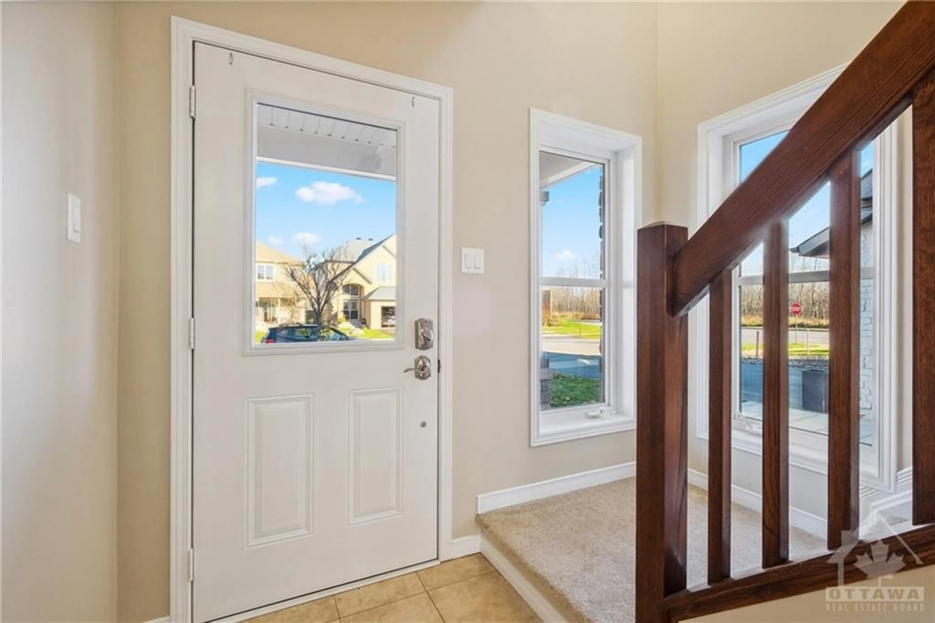 Indoor entryway, wood floors for 2232 NANTES St, Orleans Ontario K4A 4E5