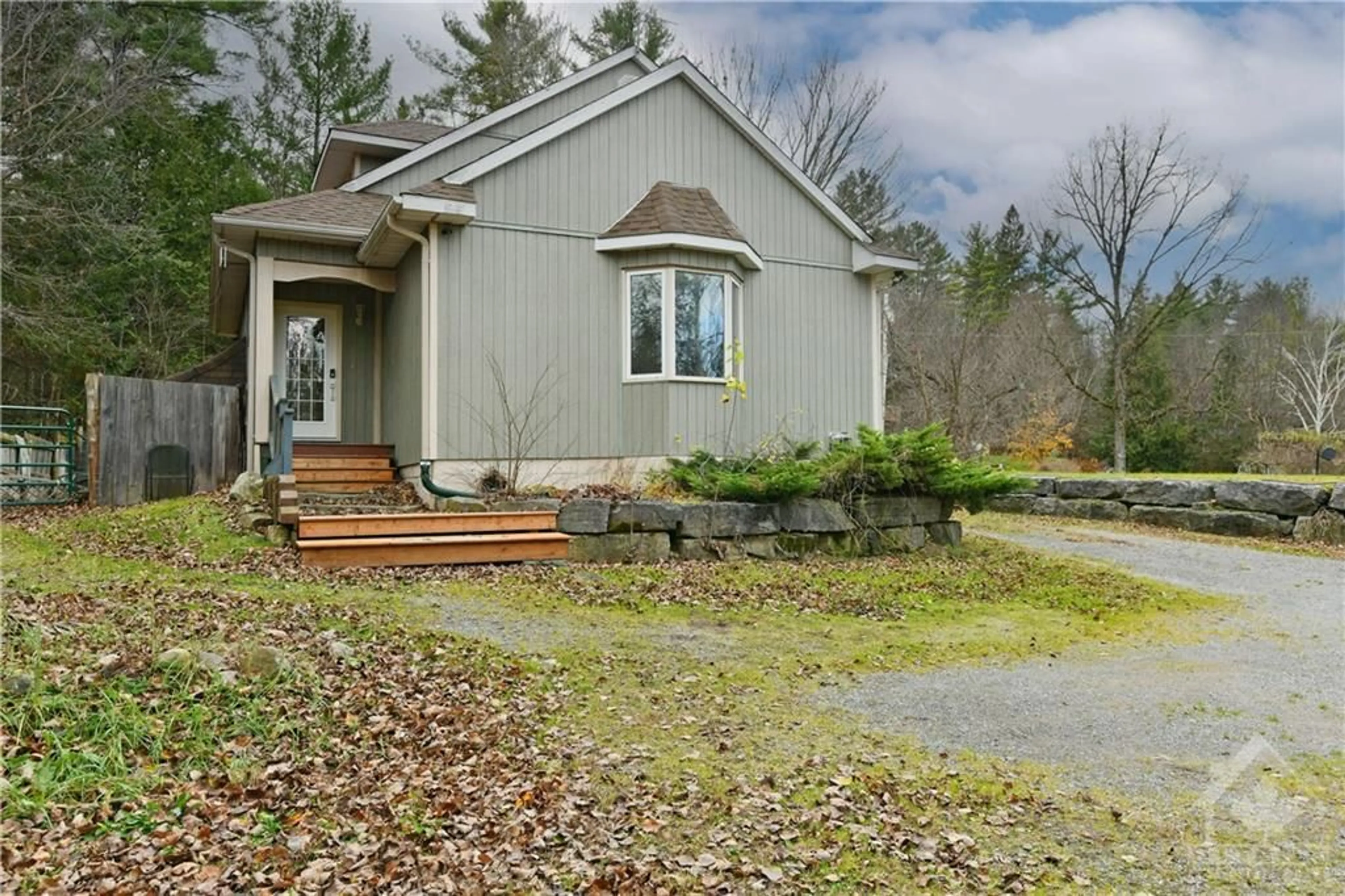 Frontside or backside of a home, cottage for 3225B RIVER Rd, Renfrew Ontario K7V 3Z8