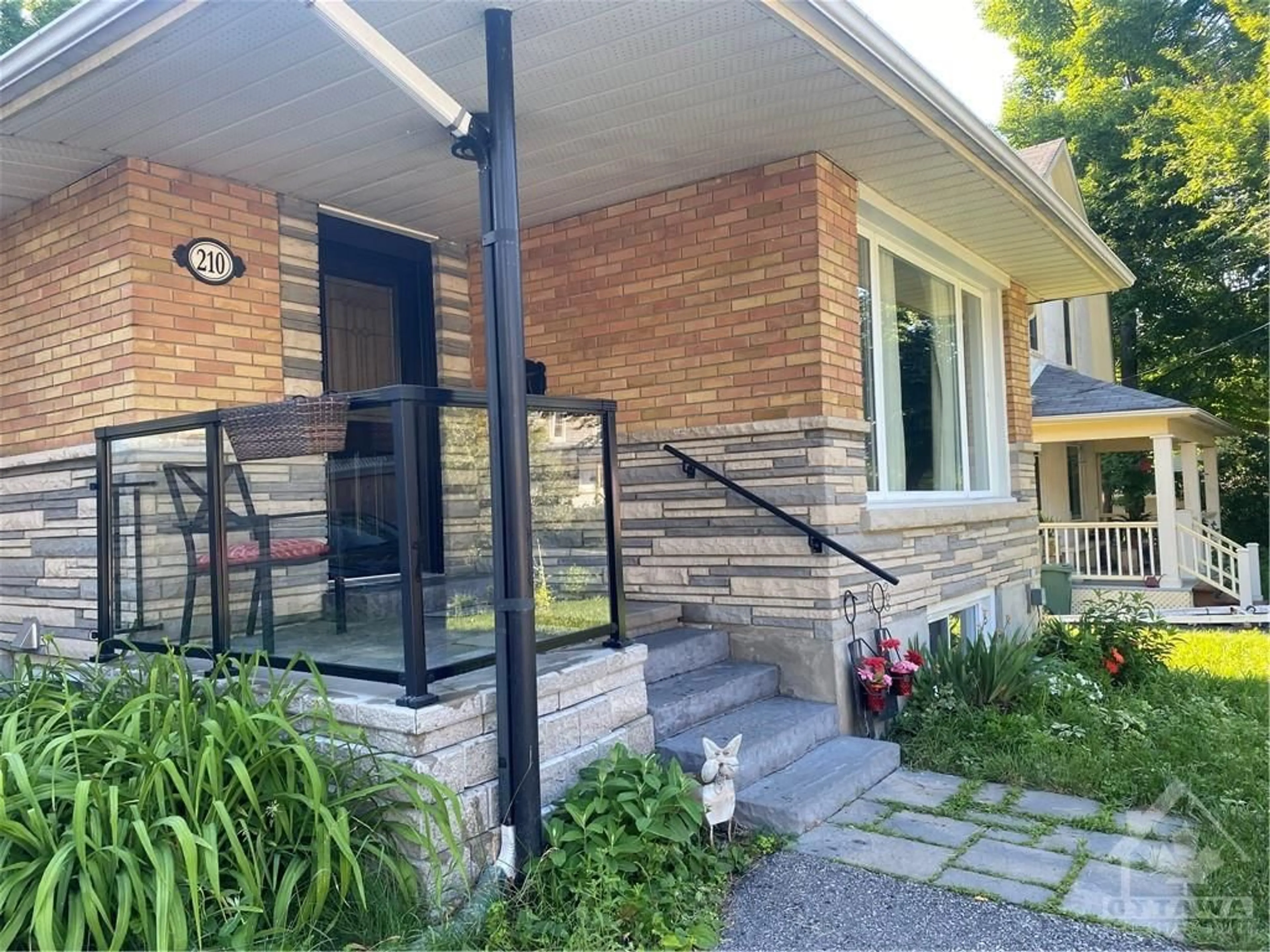 Home with brick exterior material for 210 HARCOURT Ave, Ottawa Ontario K2B 5C3