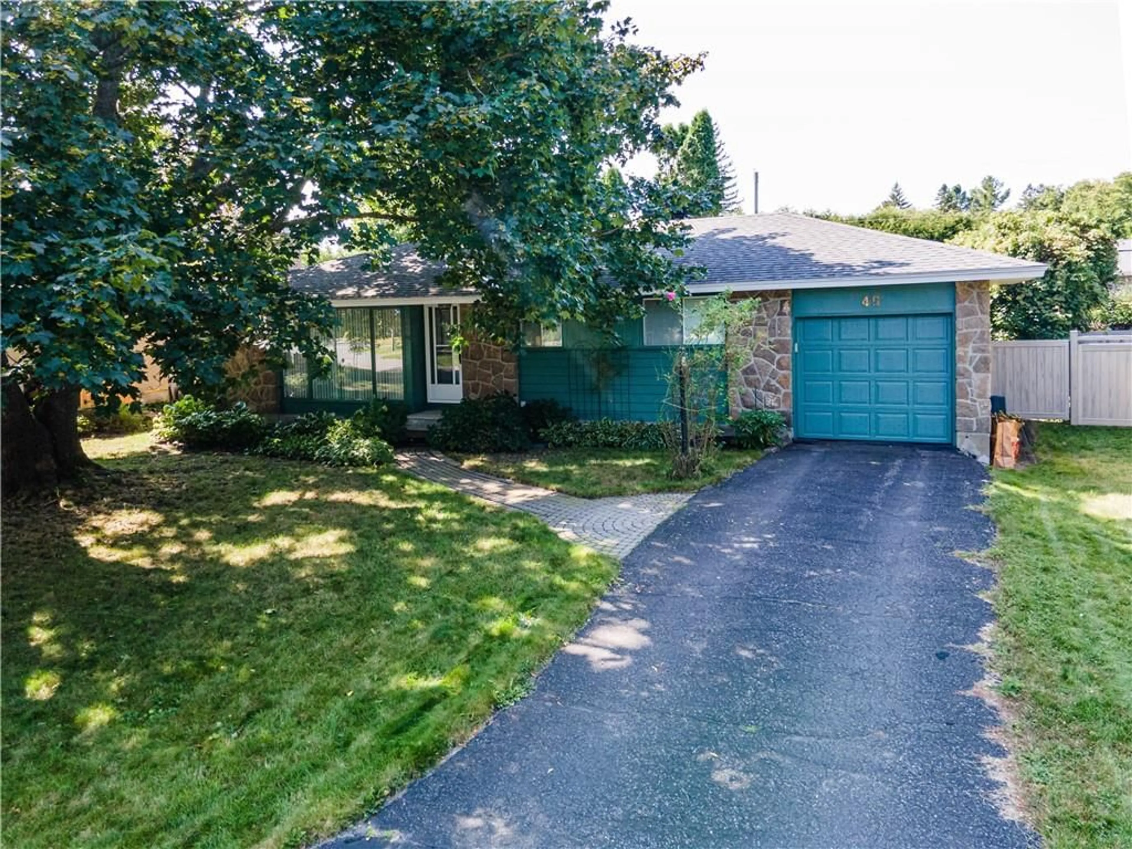 Frontside or backside of a home, the street view for 49 ELMSLEY Cres, Ottawa Ontario K2H 6T9