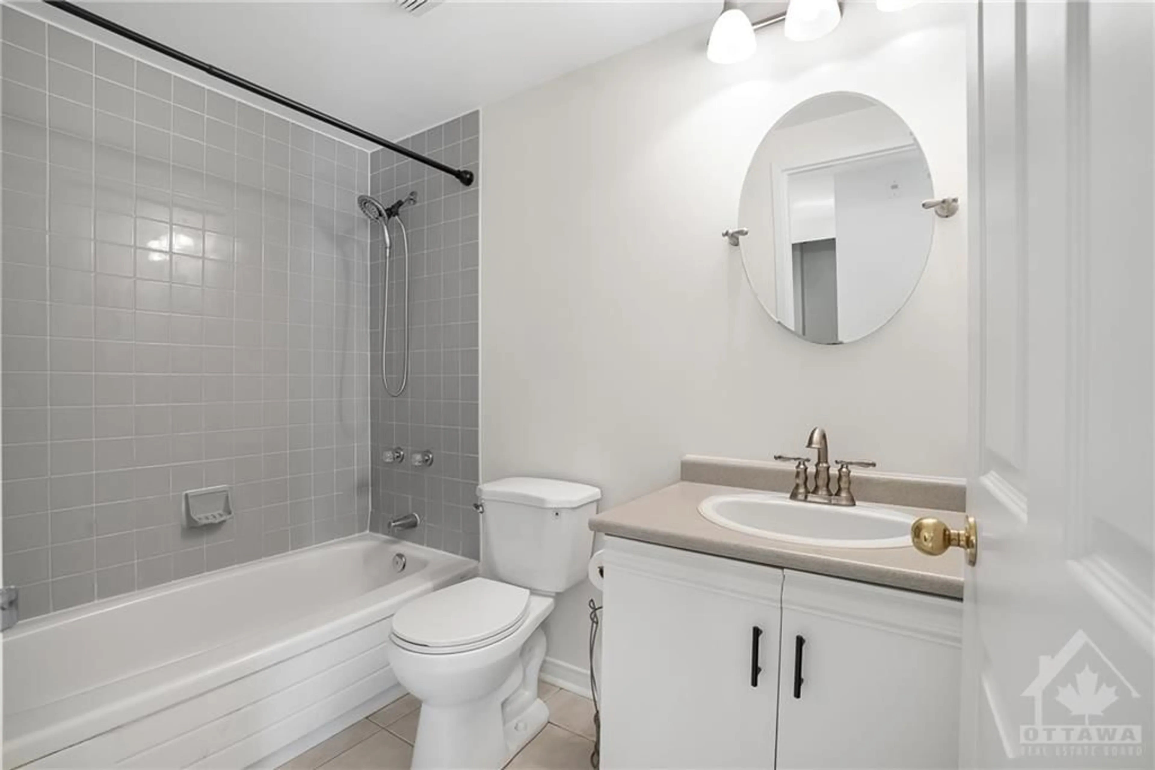 Bathroom, ceramic floors for 202 HINCHEY Ave #106, Ottawa Ontario K1Y 1L7