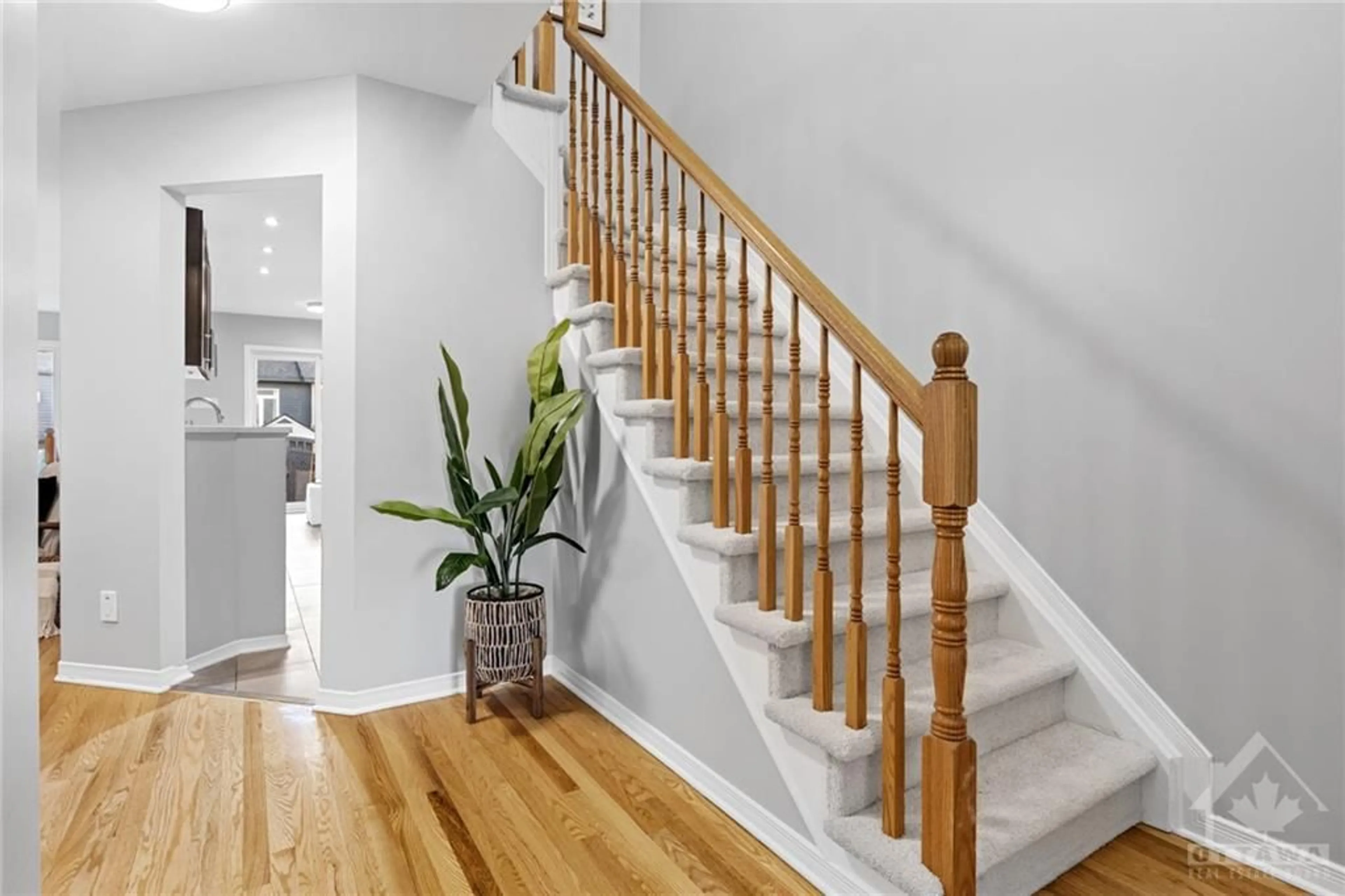 Stairs for 139 ROMINA St, Ottawa Ontario K2S 0J2