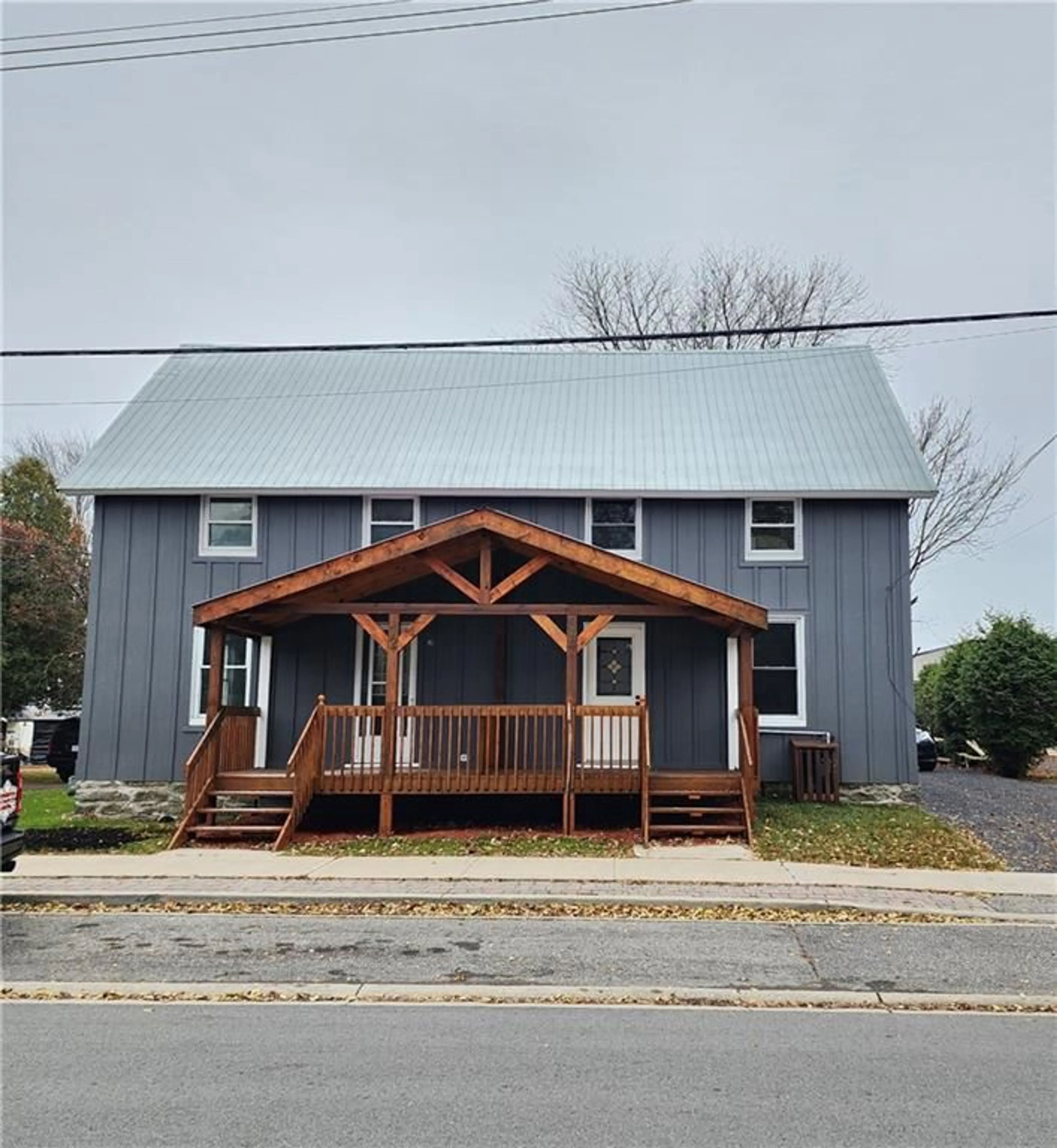 A pic from exterior of the house or condo, the front or back of building for 14 OAK St, Lancaster Ontario K0C 1N0