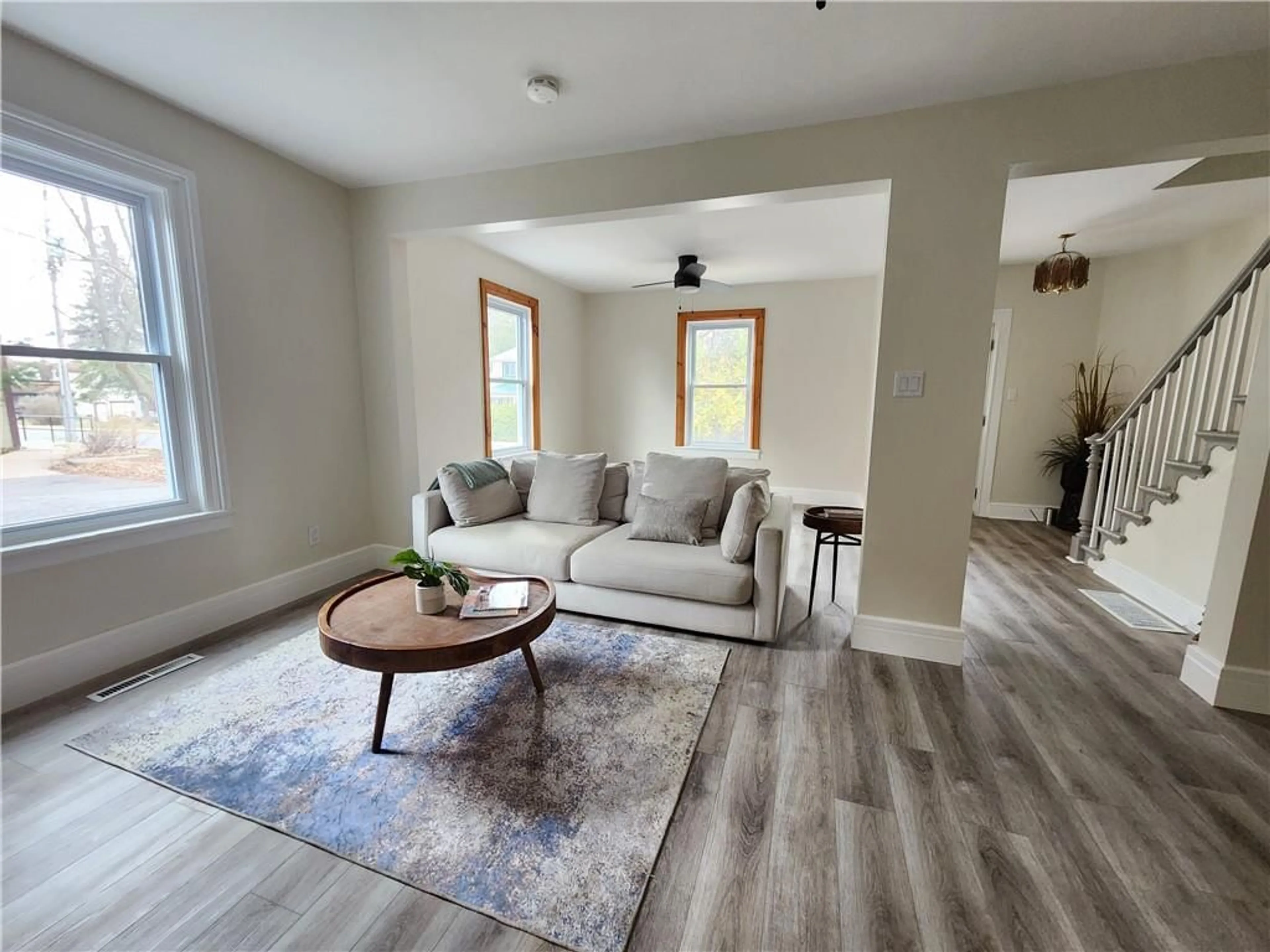 Living room, wood floors for 14 OAK St, Lancaster Ontario K0C 1N0