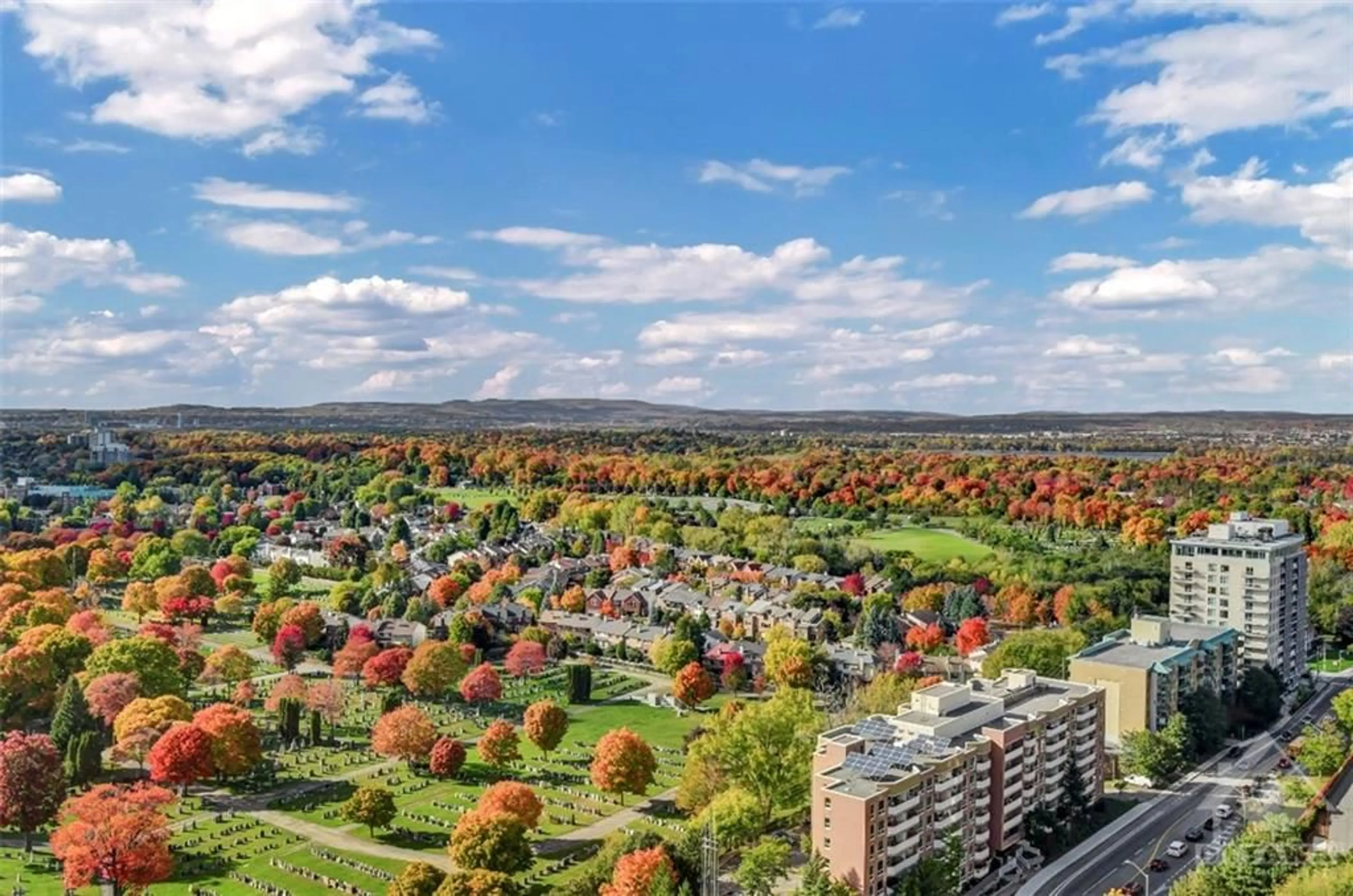 A pic from exterior of the house or condo, the view of city buildings for 545 ST LAURENT Blvd #2503, Ottawa Ontario K1K 4H9