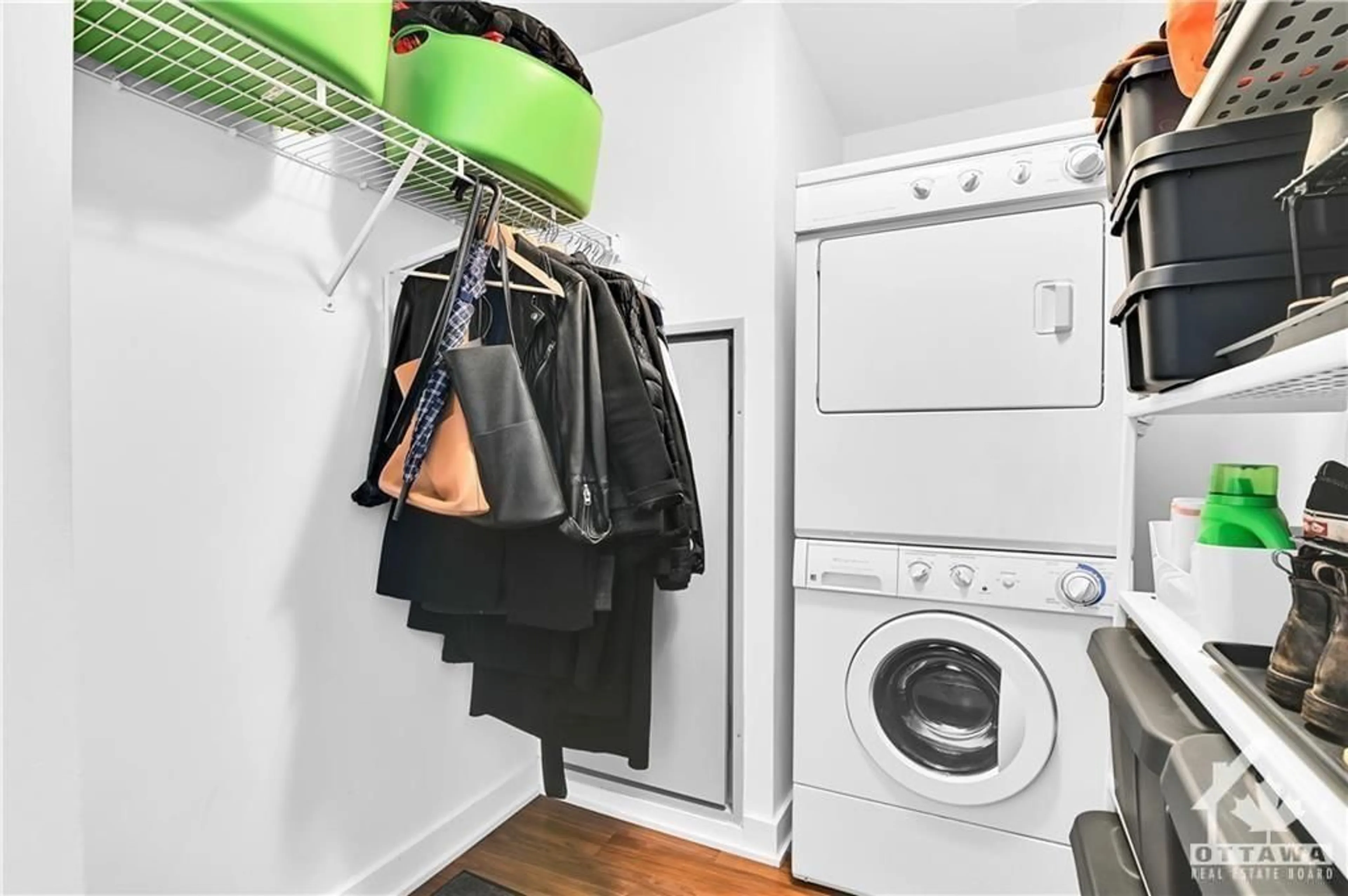 Laundry room for 349 MCLEOD St #821, Ottawa Ontario K2P 0S1