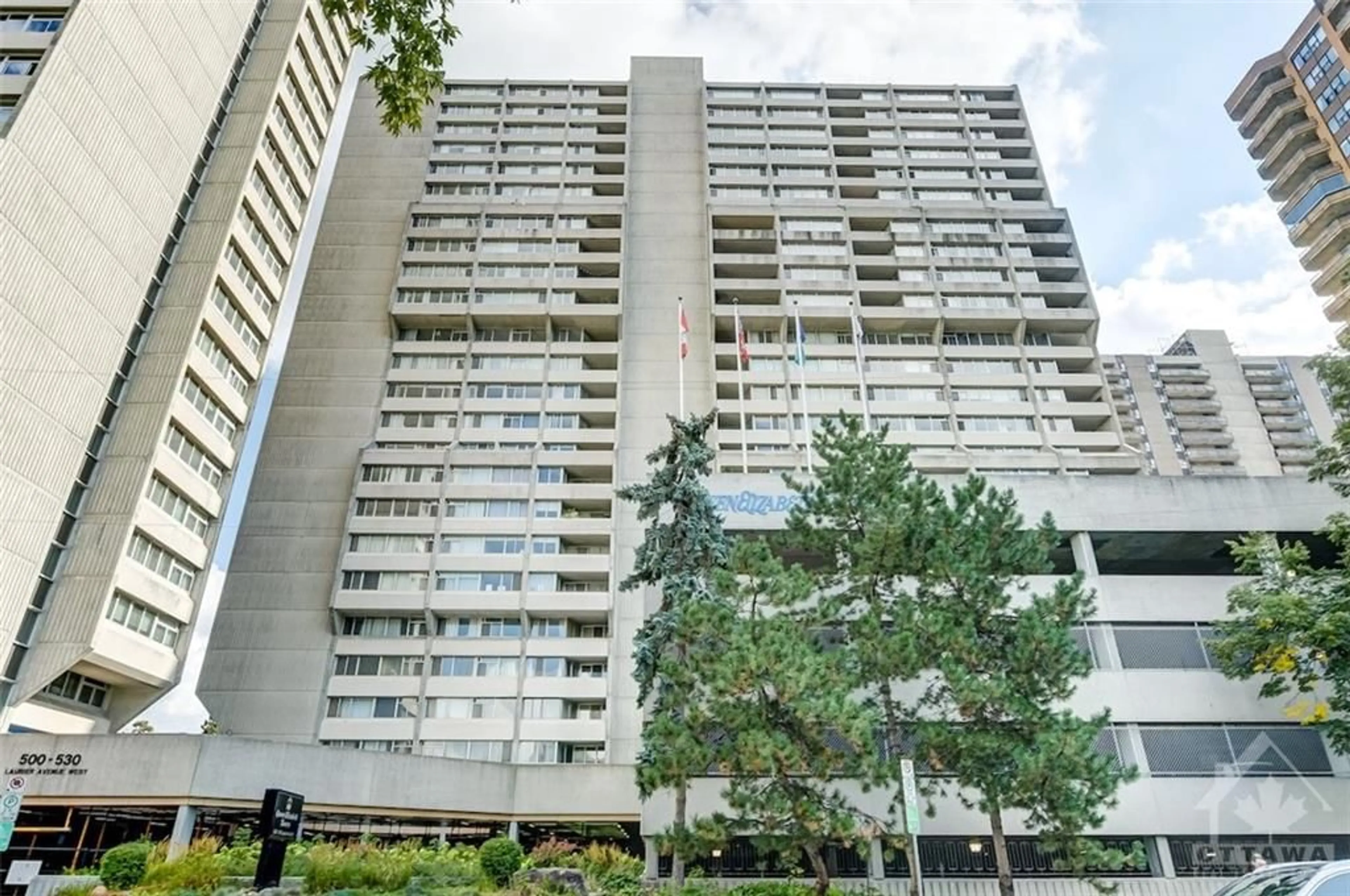 A pic from exterior of the house or condo, the front or back of building for 530 LAURIER Ave #809, Ottawa Ontario K1R 7T1