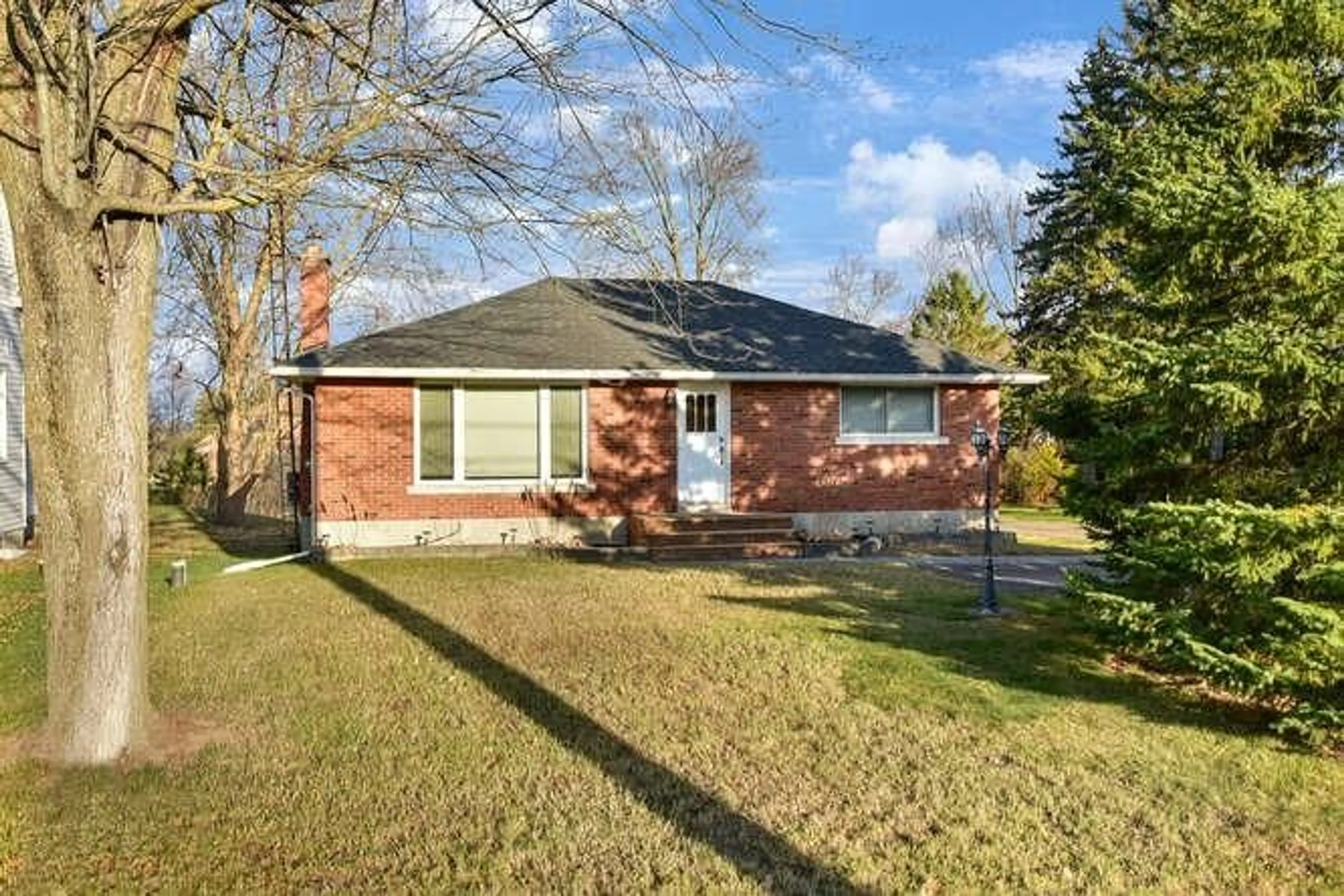 Home with brick exterior material for 1079 COUNTY RD 15 Rd, Brockville Ontario K6V 5T1