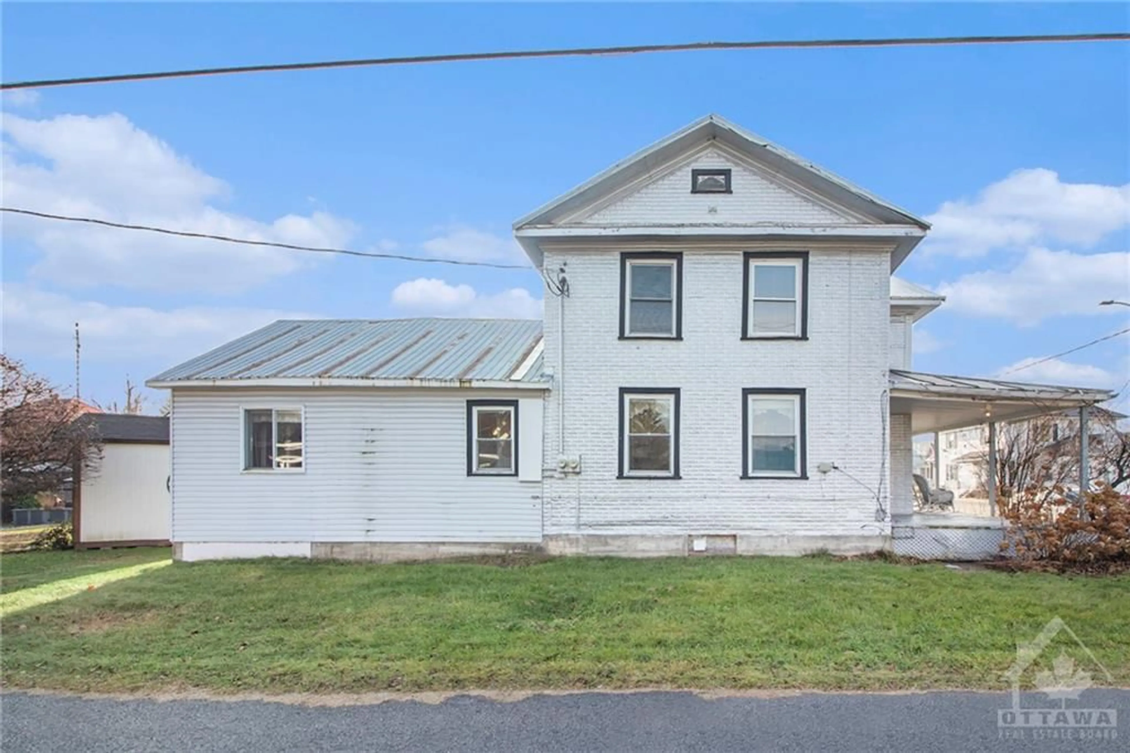 Frontside or backside of a home, the front or back of building for 22 SECOURS St, Alfred Ontario K0B 1A0