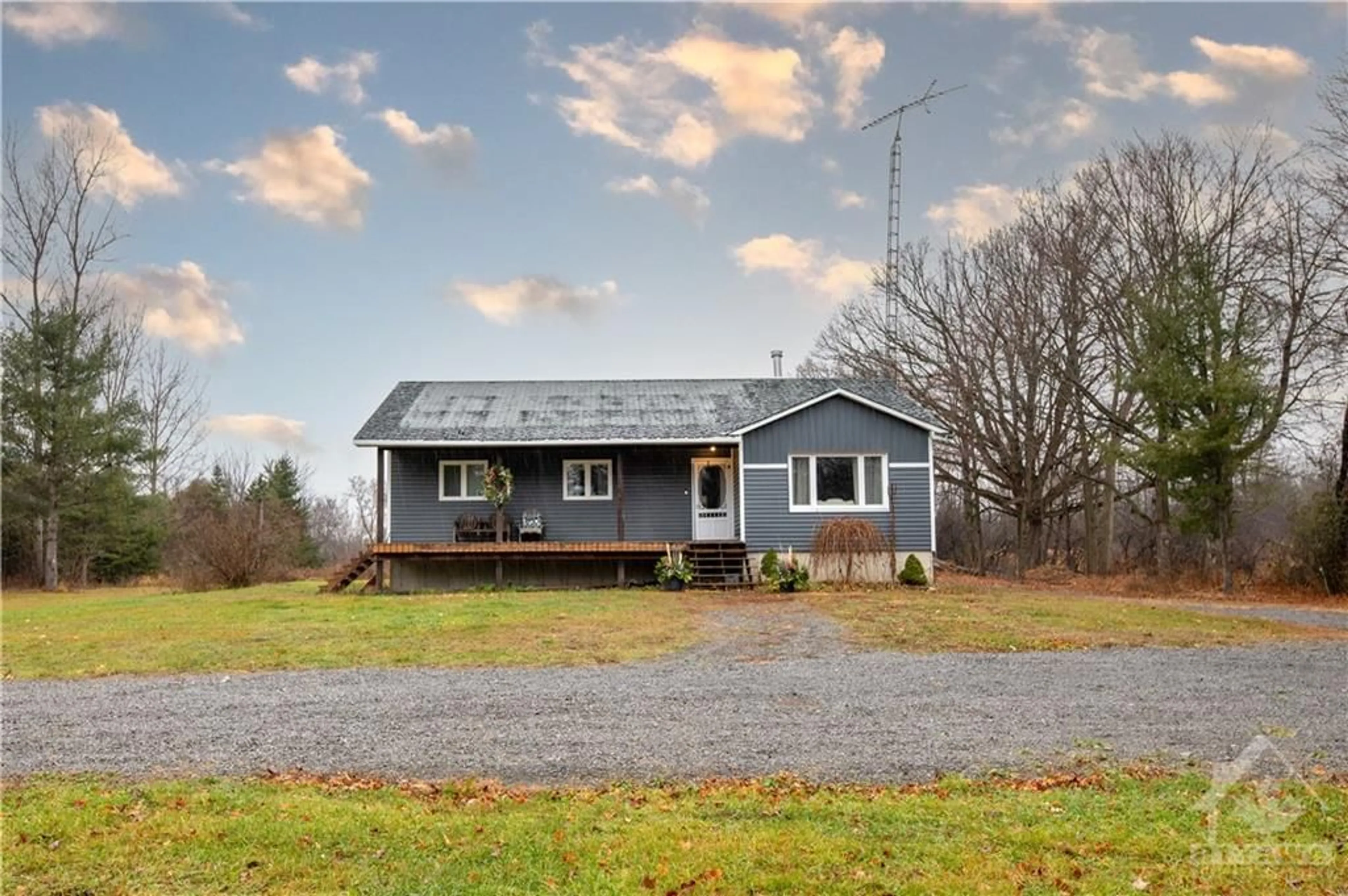 Frontside or backside of a home, cottage for 235 SCOTCH LINE Rd, Merrickville Ontario K0G 1N0